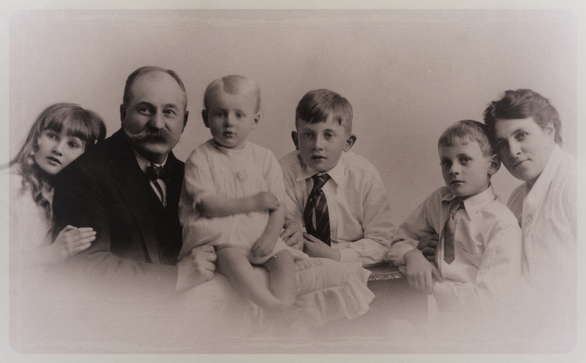 Pop's family.jpeg