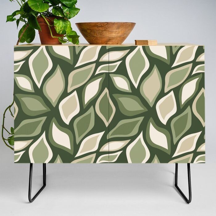 𝗦𝗶𝗺𝗽𝗹𝗶𝗳𝗶𝗲𝗱 𝗝𝘂𝗻𝗴𝗮𝗹𝗼𝘄 I Credenza - Art by Lara, LLC #jungalow #jungalowstyle #urbanjungle #plantlover #plantsmakepeoplehappy #bohemianstyle #bohostyle #plantsofinstagram #urbanjunglebloggers #indoorgardening #plantlove #plantlife #ind