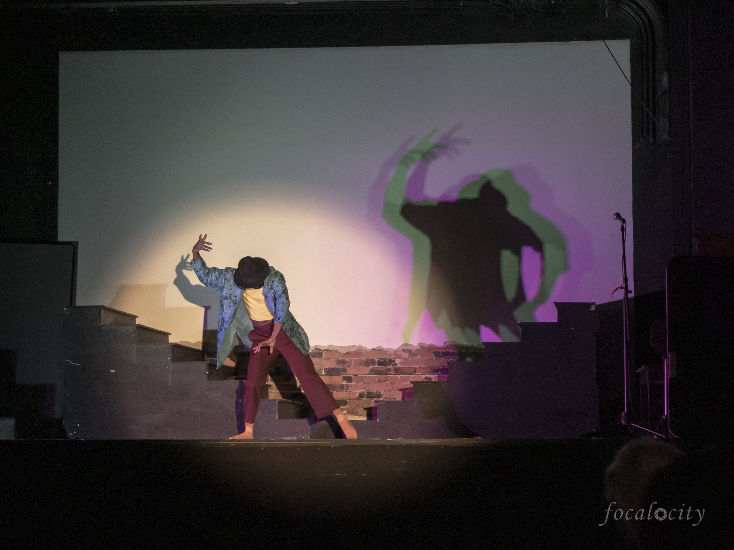  Natayu Mildenberger in Cirque Du Poulet, photo by Lori Ryerson. 