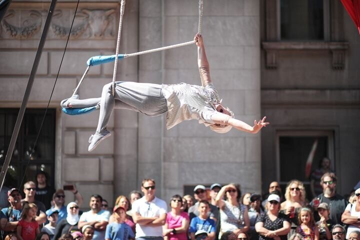  Emily Hughes as Esther in The Stupendous Silver Sisters at Ottawa Buskerfest, photo by Yves Elou Légaré 