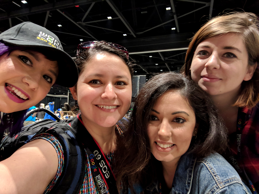 Smok, Dianita Cerón, Vania Soto, and Mariana Palova