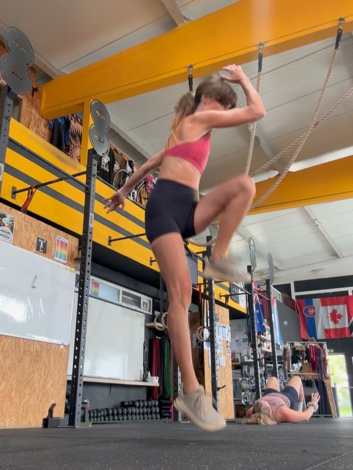 Do you even jump brah? 

I&rsquo;m jumping into more stability, stronger bones, fast twitch reaction time and cognitive health over here. 

Here&rsquo;s a sampling of my morning session. Glad to have @lina__le join the fun!  Who&rsquo;s next?!