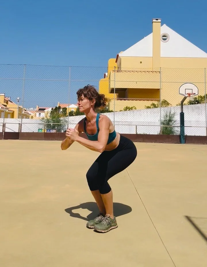 Sunday the Pause Strength Training and mobility - this one you can take it one the go!  Even groovier with a buddy, pumping 70&rsquo;s tunes!  Here&rsquo;s the line up. 

Strength Super Set 10ea
Side Squat to Quad Squat 8ea
-Internal Rotation Squat (