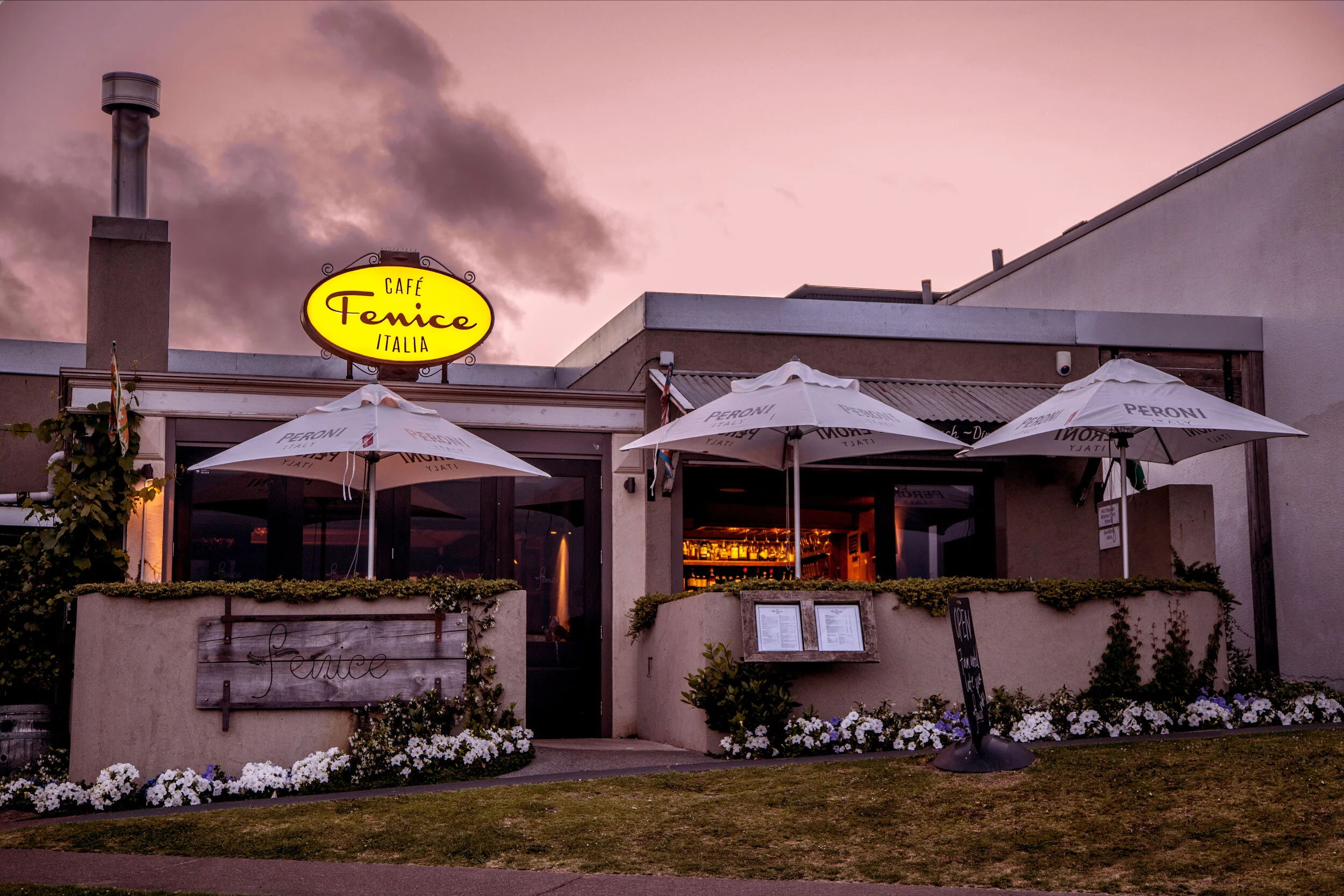 Fenice night dusk saved.jpg