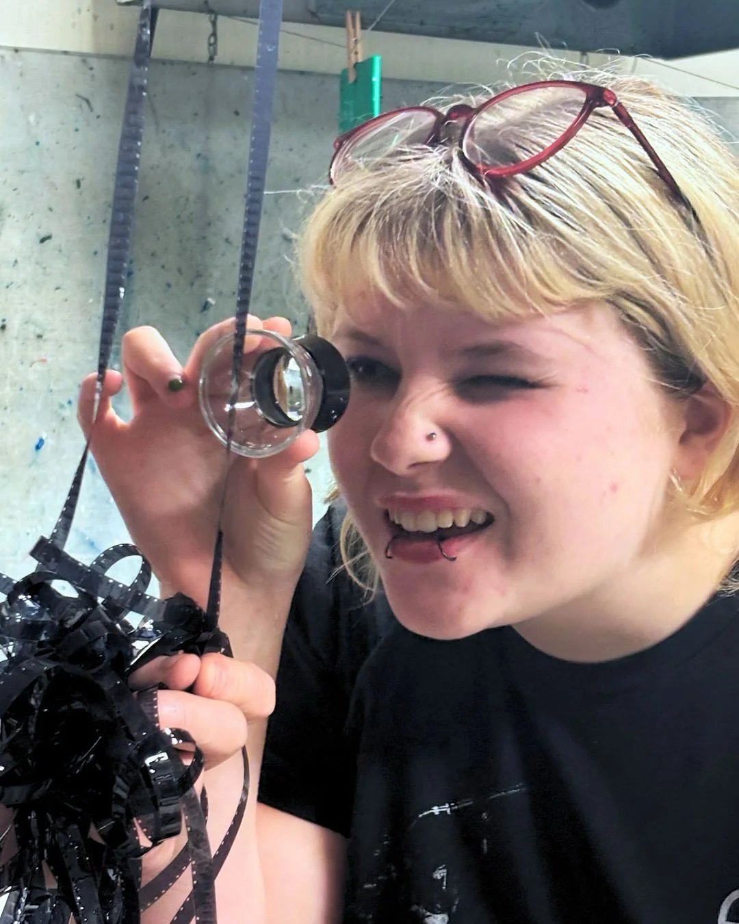 🎥 It&rsquo;s been a busy couple of weeks in the Foundation Year Program&rsquo;s 4D Studio class! Today students wrapped up a 2-day Super 8 workshop with filmmaker @sokolowski.dan. Students shot footage around town and developed it using plant based 