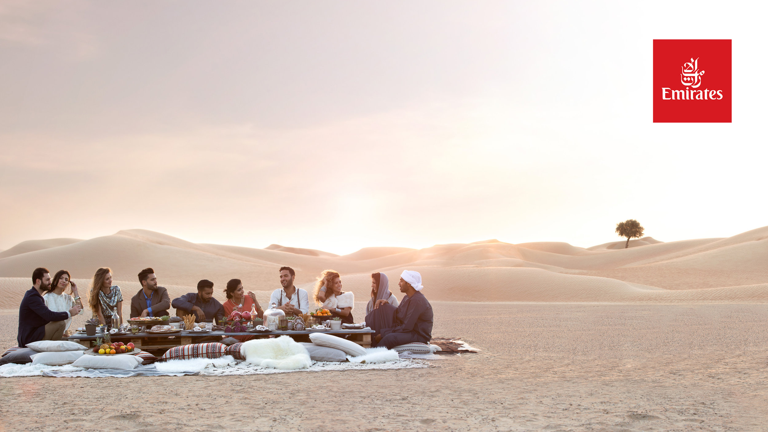 01_DarylVisscher_Emirates_01_WORLD_CLASS_DINING_WIDE_highres.jpg
