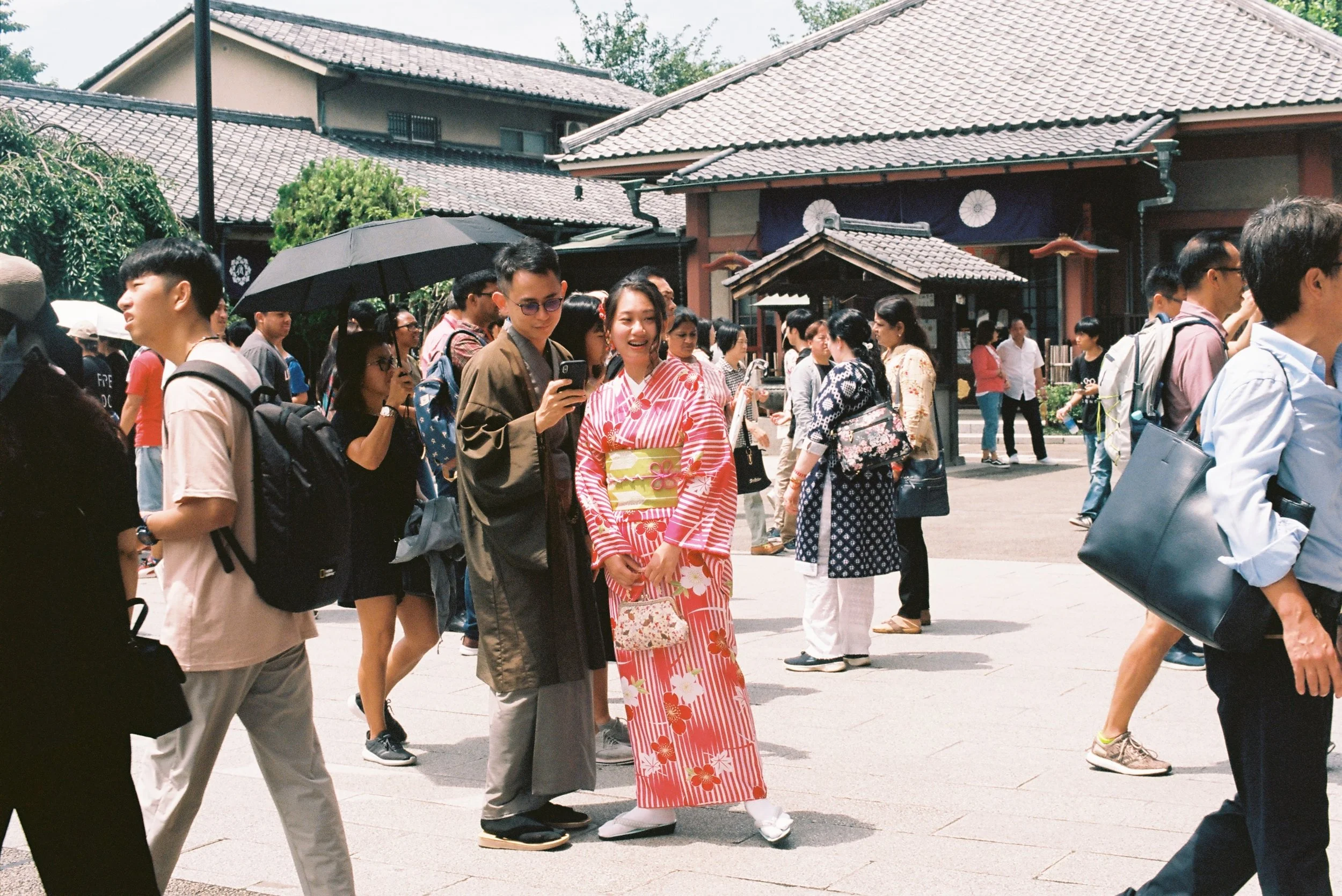 B012593-R7-31-33A.JPG