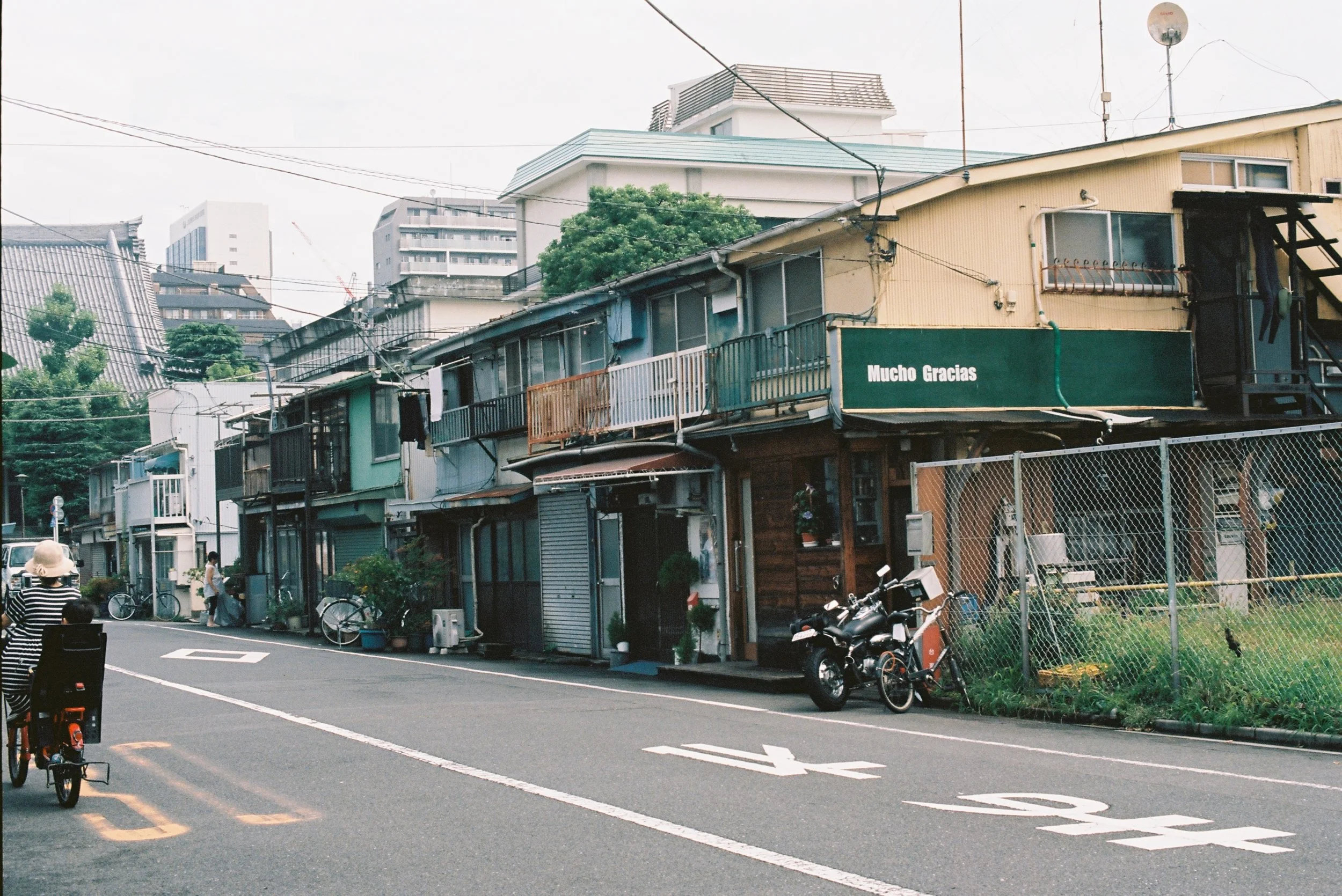B012593-R7-26-28A.JPG