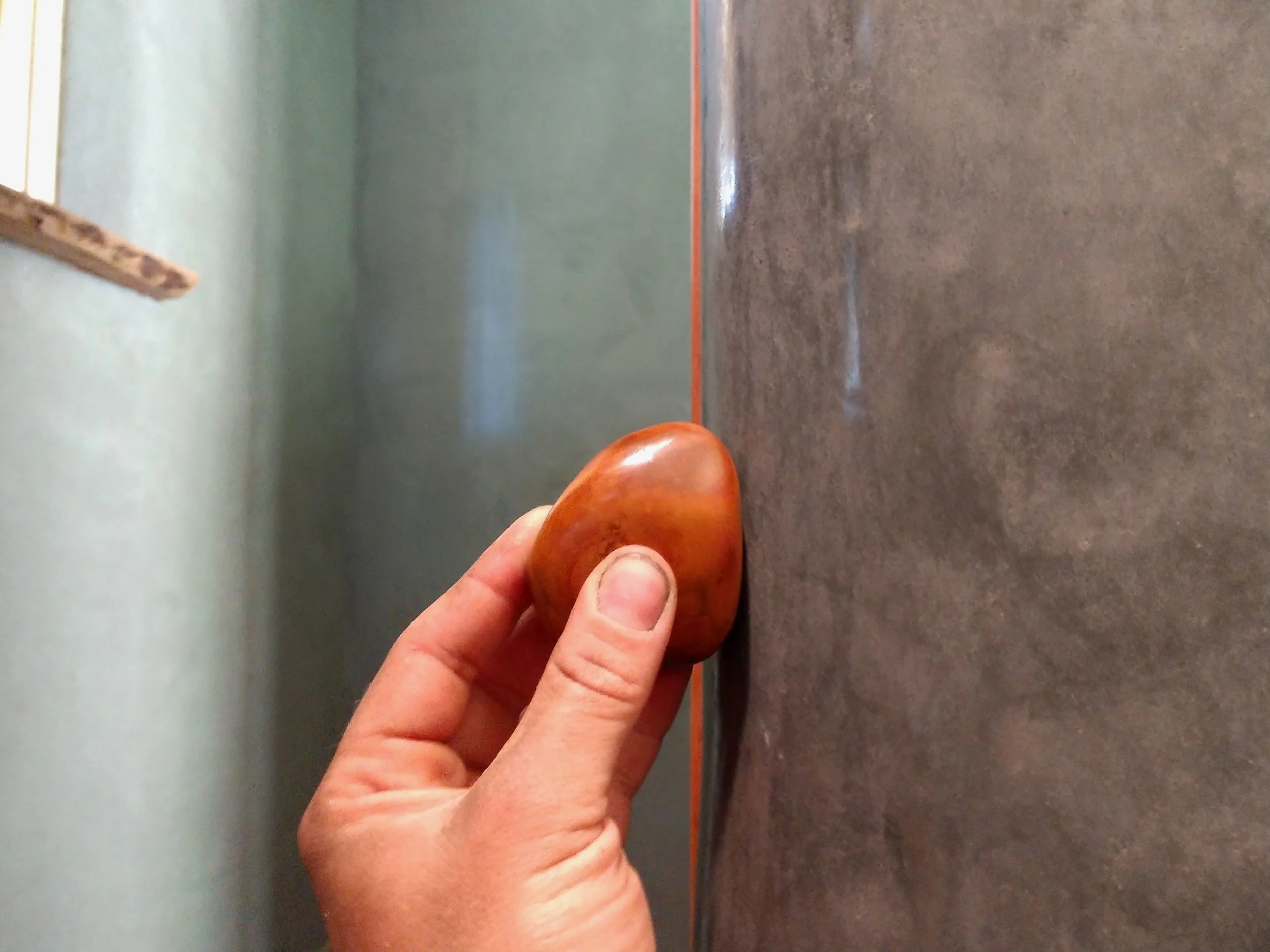Tadelakt Burnishing