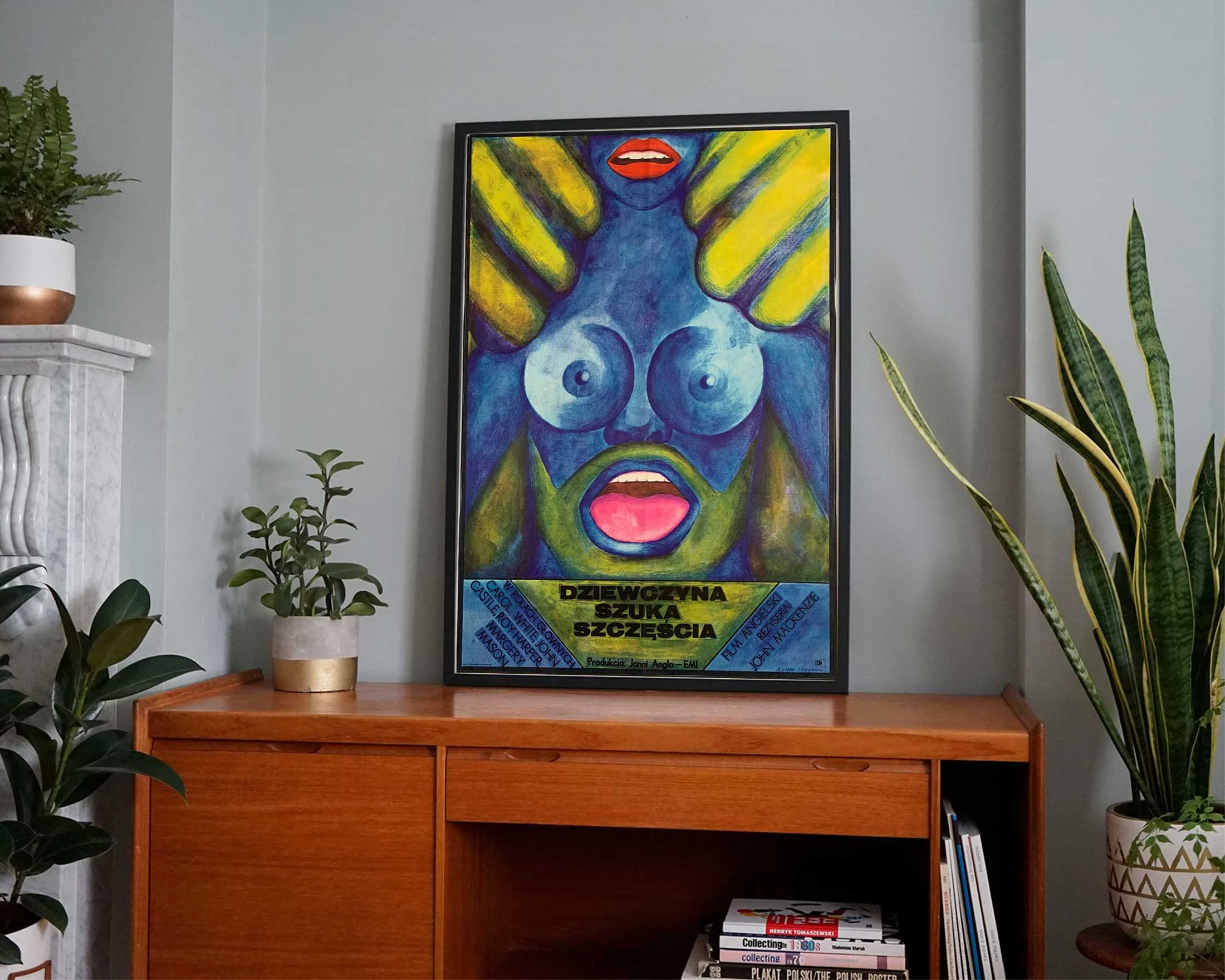 DZIEWCZYNA sideboard.jpg