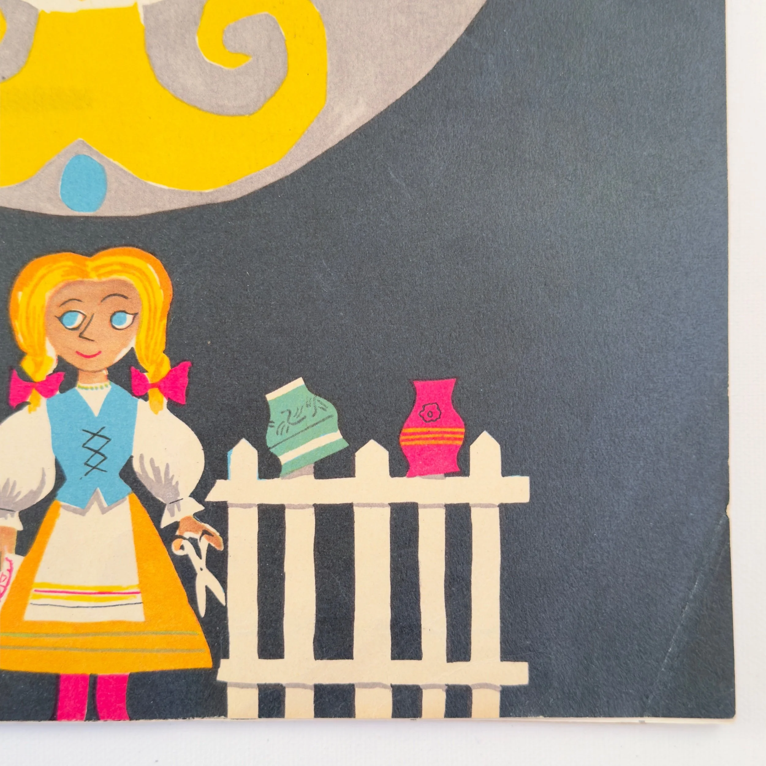 Original vintage 1965 Poland Magazine, with cover designed by Lech Zahorski.