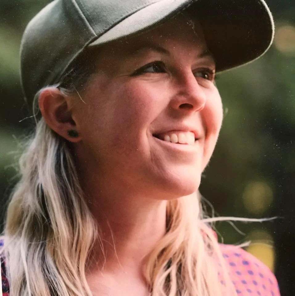 Headshot Jeri .jpg