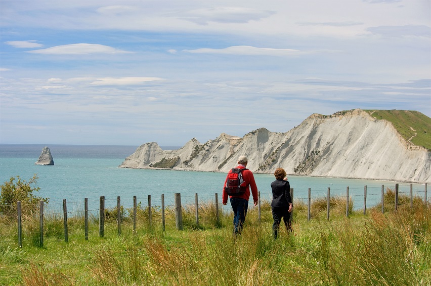 Walking-Cape-Kidnappers.jpg