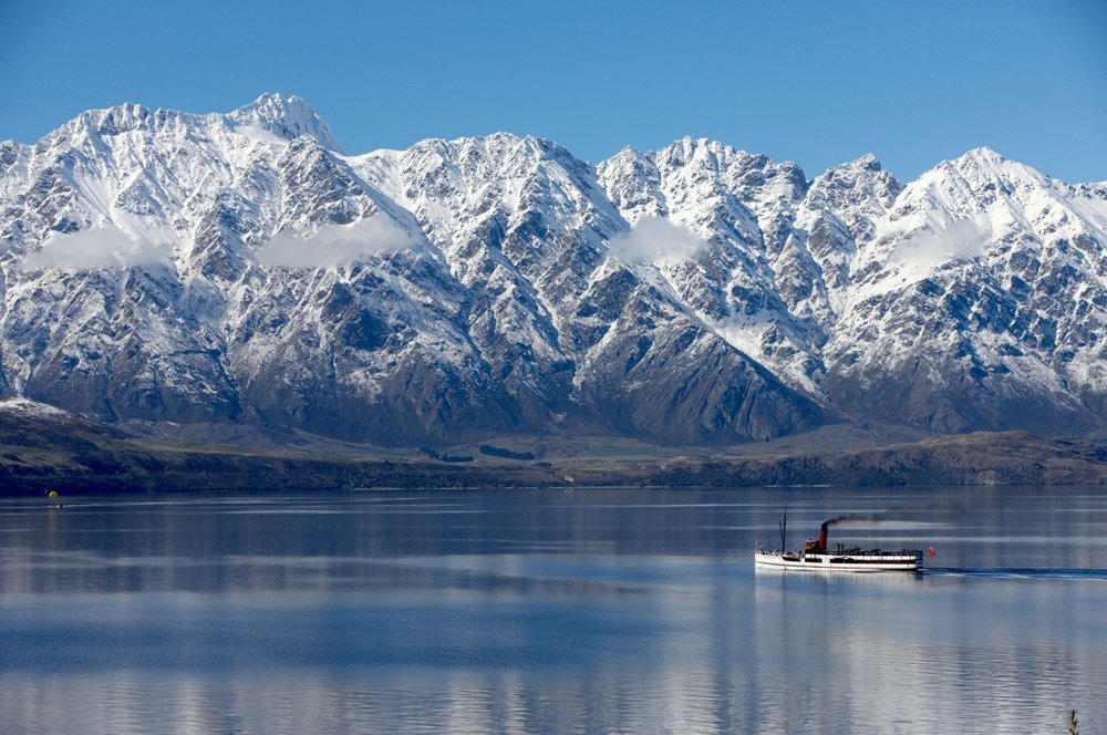 TSS Earnslaw on Lake Wakatipu in winter.jpg