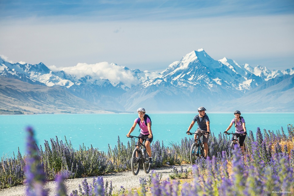 AC102-Lake-Pukaki-Canterbury-Miles-Holden.jpg