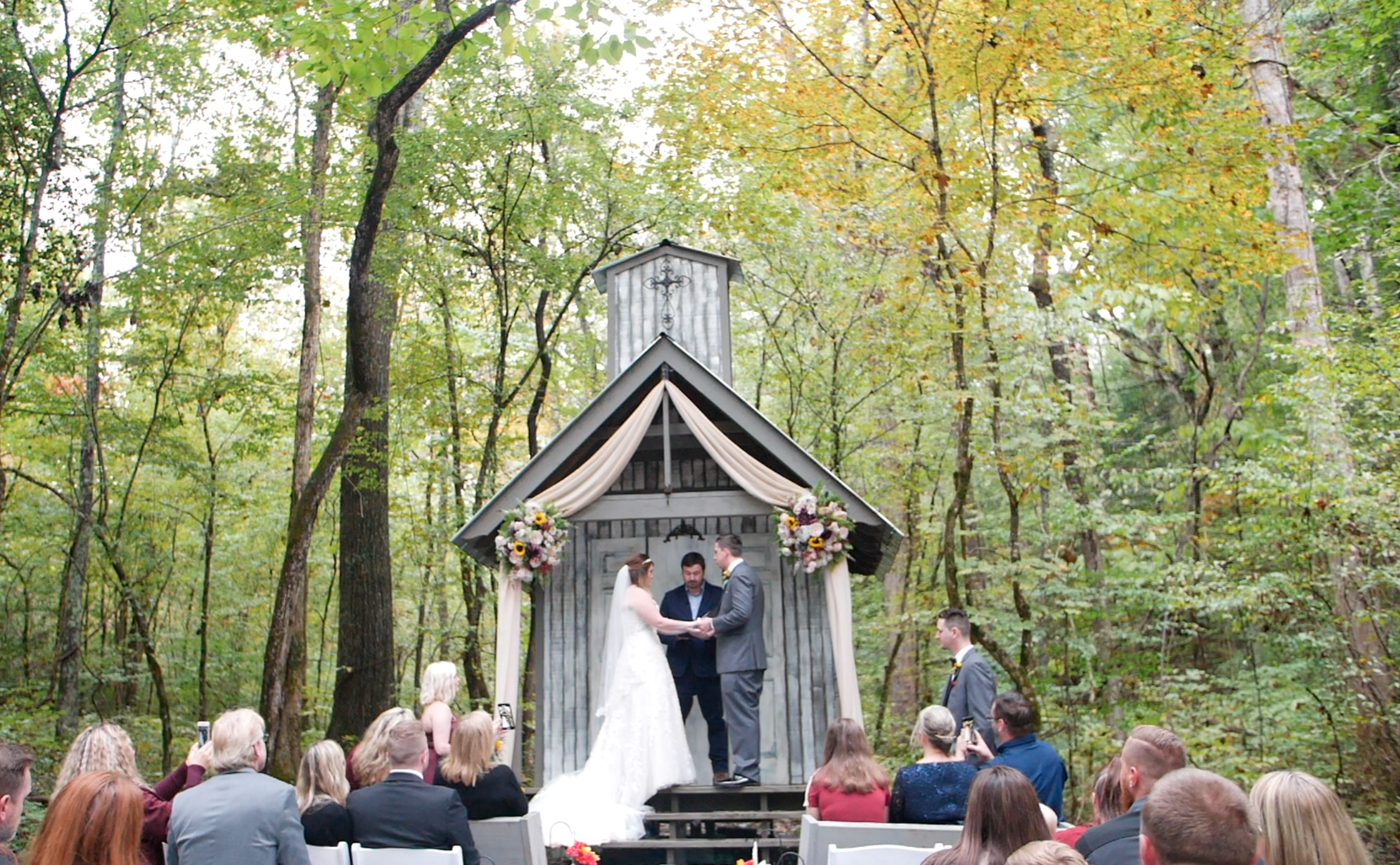 Chapel in the Hollow Wedding - Jessica + Dustin