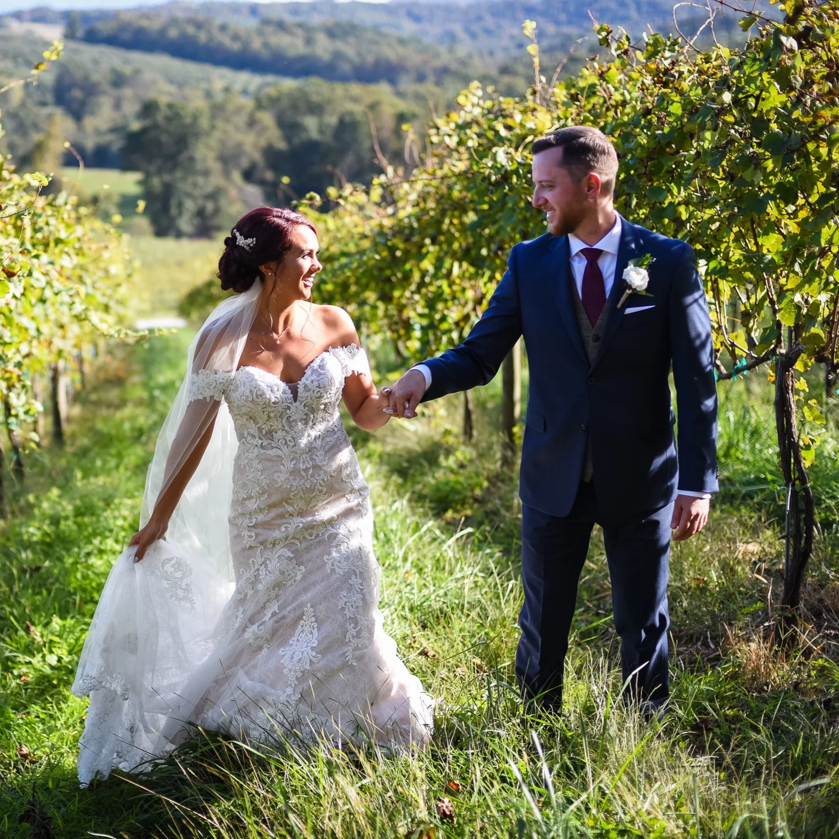 Point Lookout Vineyards Wedding - Heather + Mike