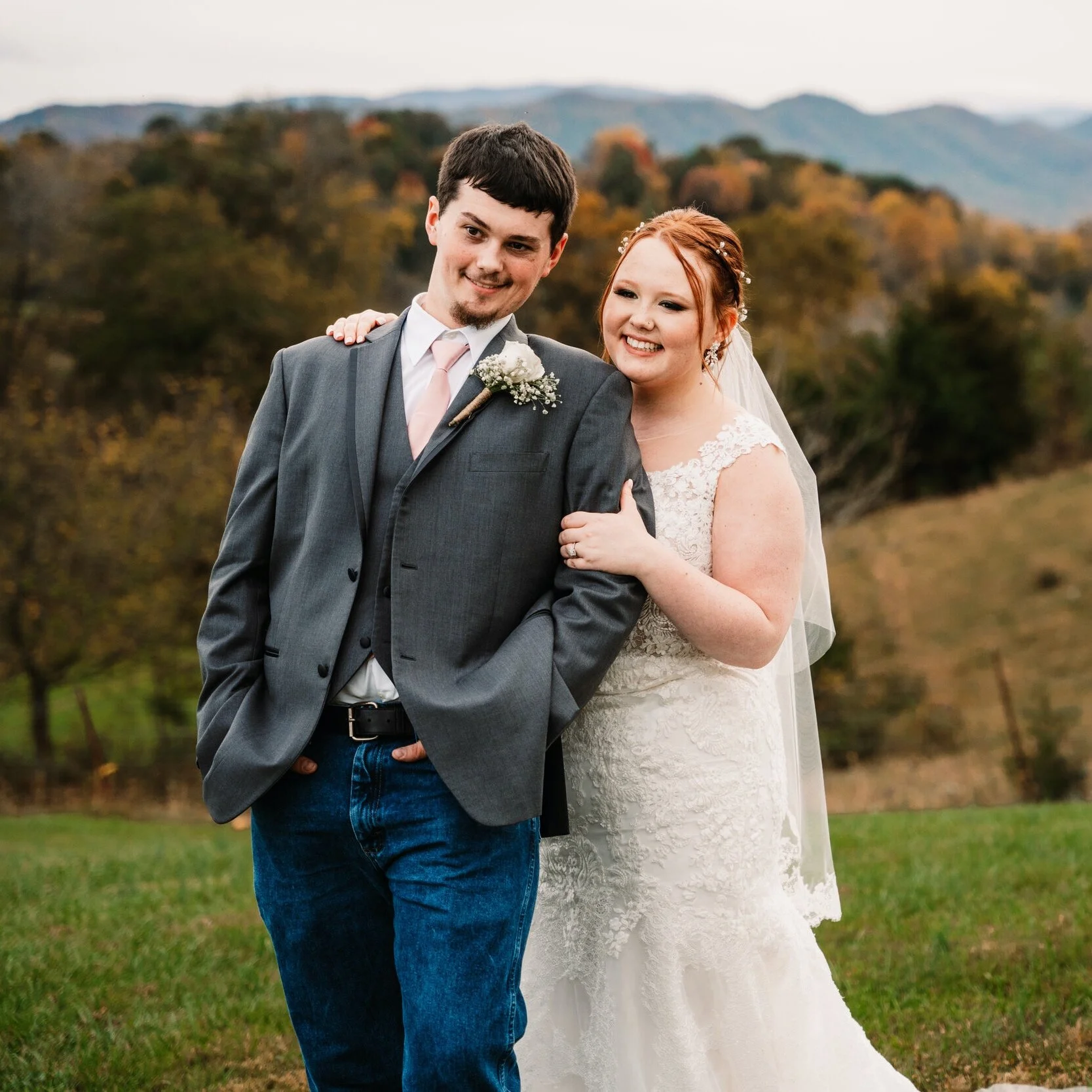Avalon Farms Wedding | Fall Wedding - Emily + Scottie