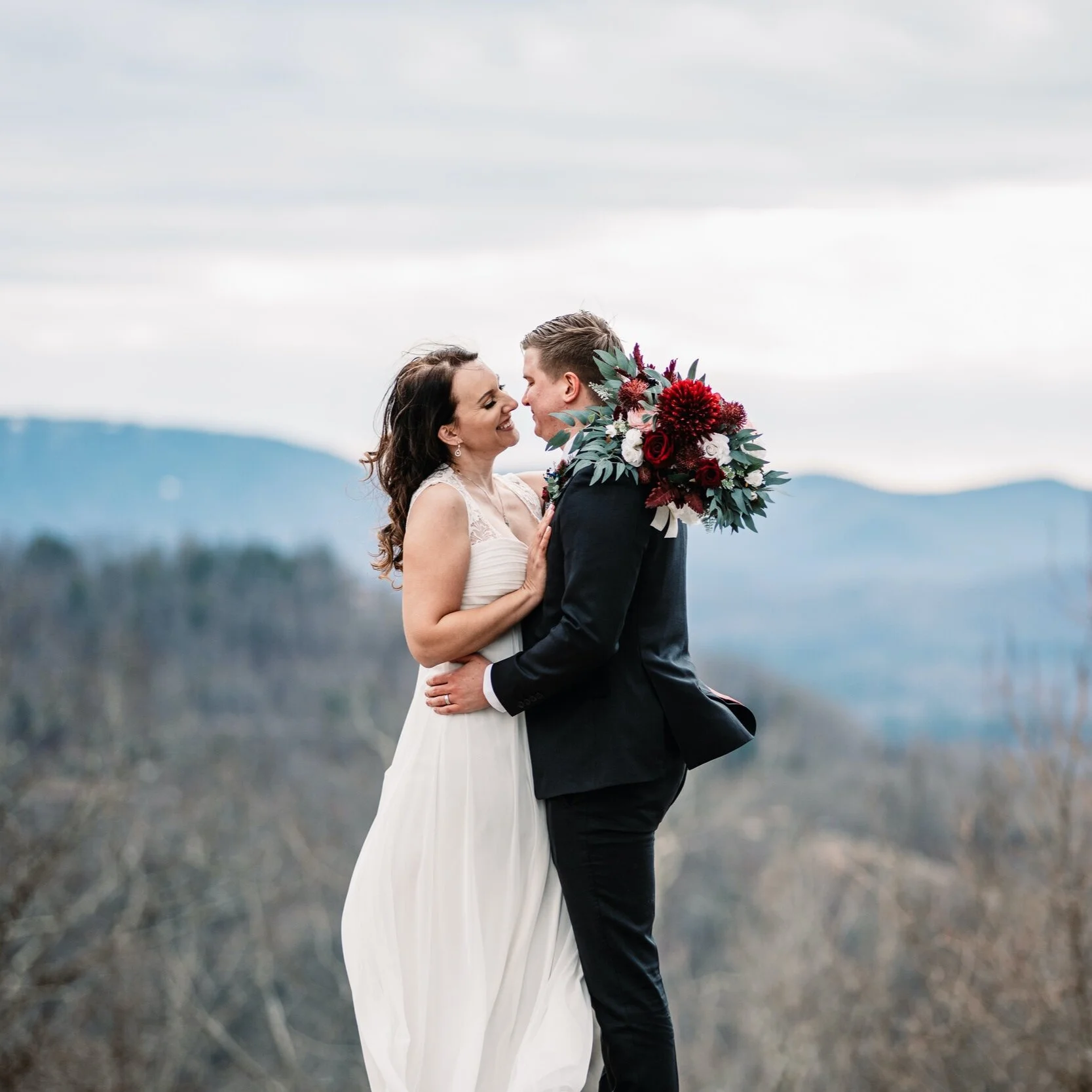 Jump Off Rock Elopement | Amber + Johnathon