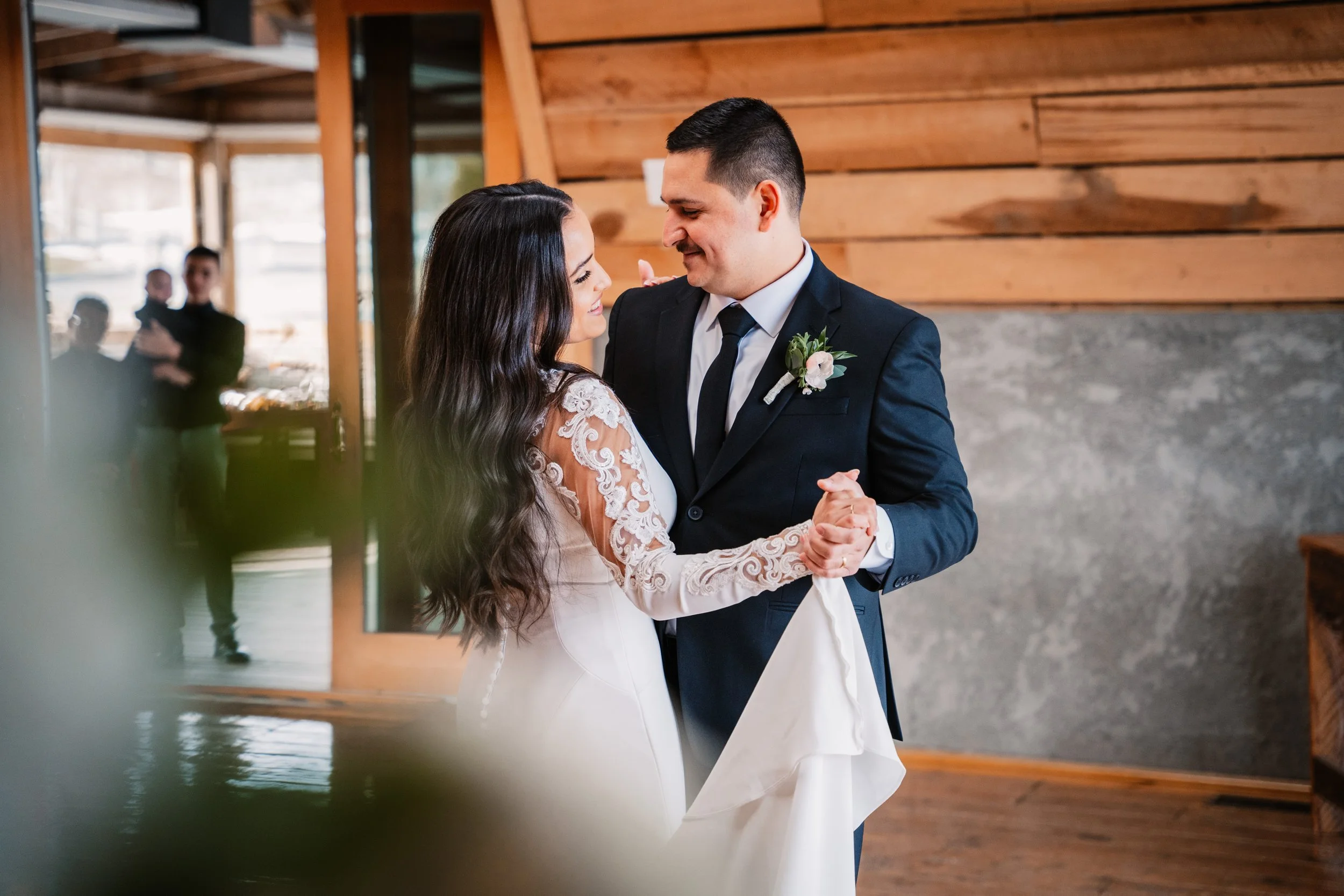 Winter Wedding at the Overlook Barn | Banner Elk Wedding | Tash + Chris