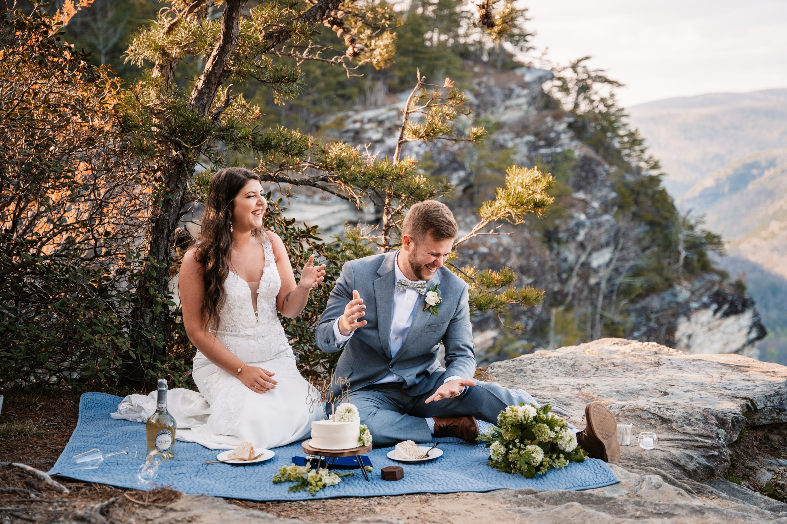 Beautiful Mountaintop Elopement | Wiseman's View | Sara + Ryan