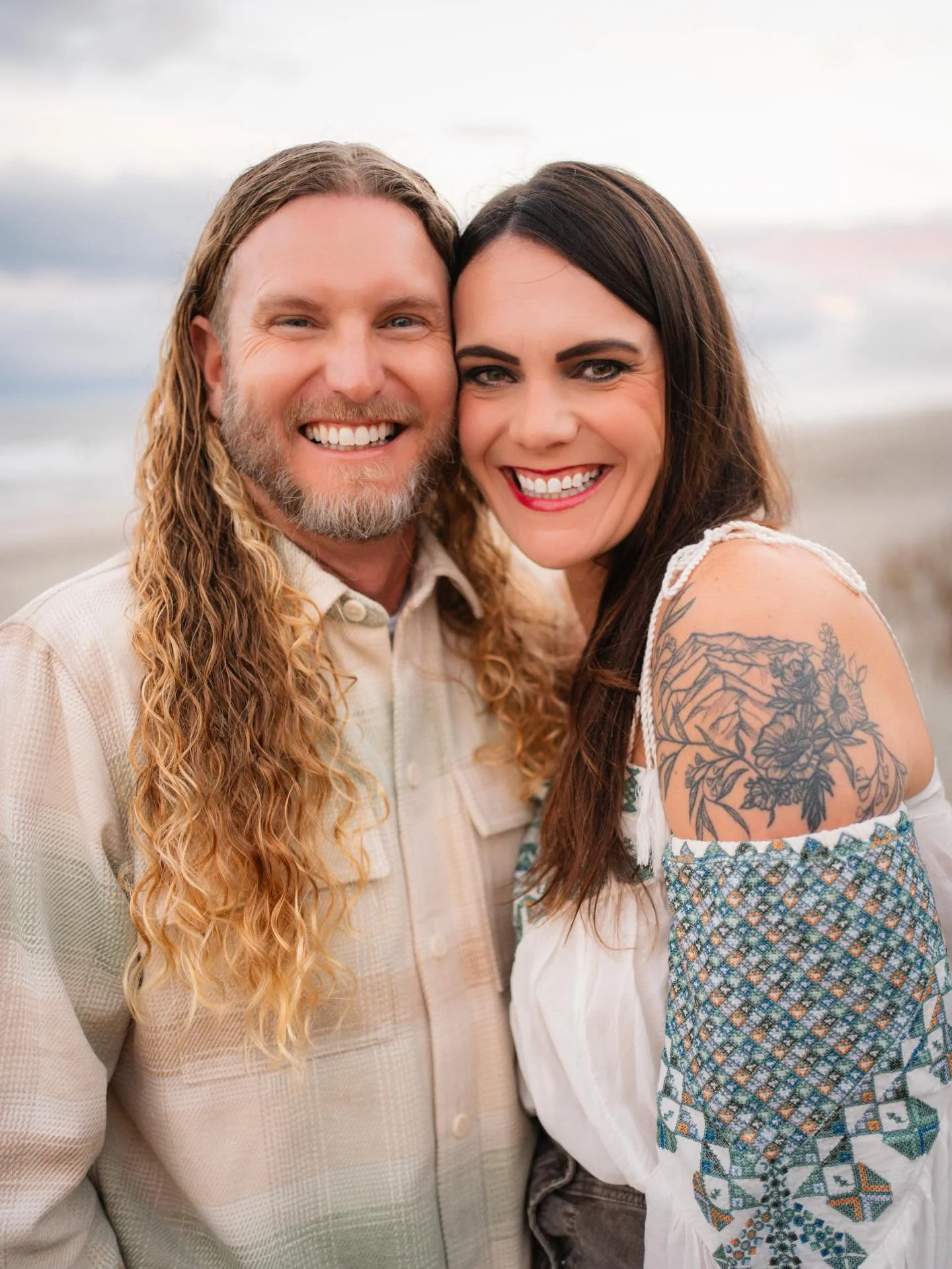 Merry Christmas from us!! 🎄 We are so thankful for each and every one of you. Also, for those that have written to check on Londyn, she is doing SO much better. We wanted to send out a big THANK YOU to all of the amazing family, friends, clients and