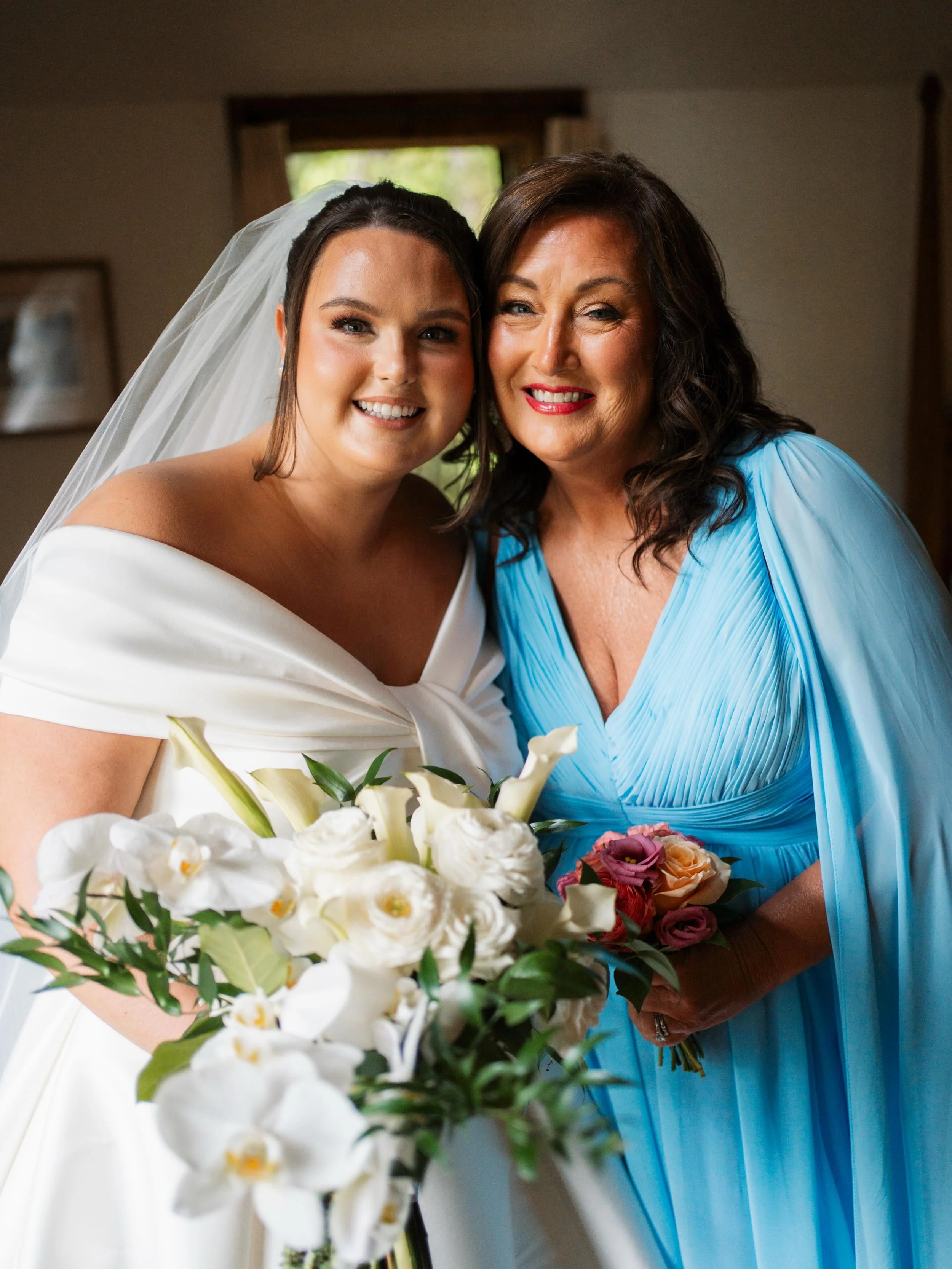 Sloan + Benjamin 💕
.
.
.
@thevineyardsatbettyscreek @availwed @foragerscanteen @rays_floristdesignandco @wildflowerartistry_benson @professionalparty @voileandveil @cottonleighbakery @sloansorrell @allegromusicevents @diamondriverband @eastcoastente