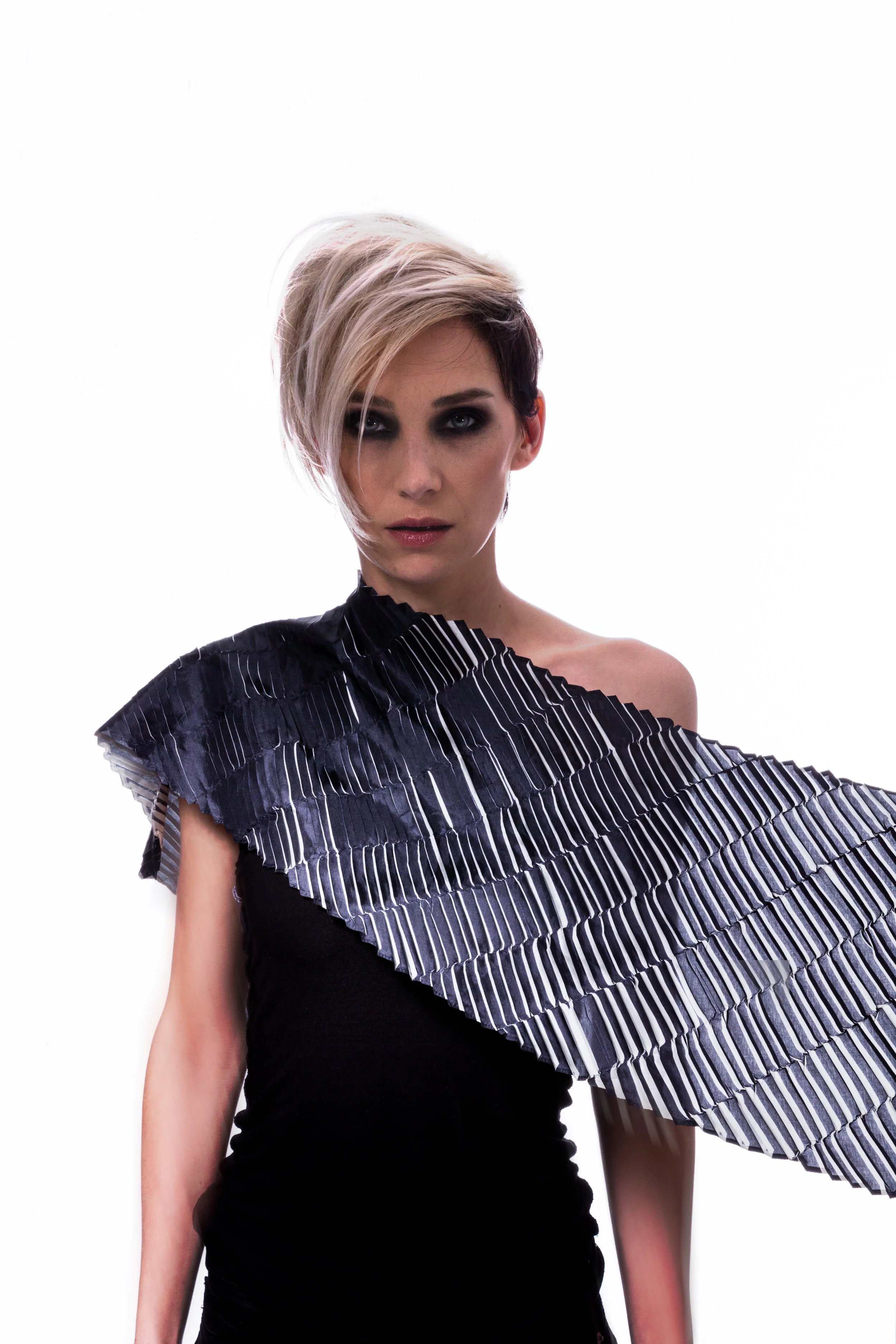 Sparrow Pleat Style 2 Scarf33861-Edit.jpg