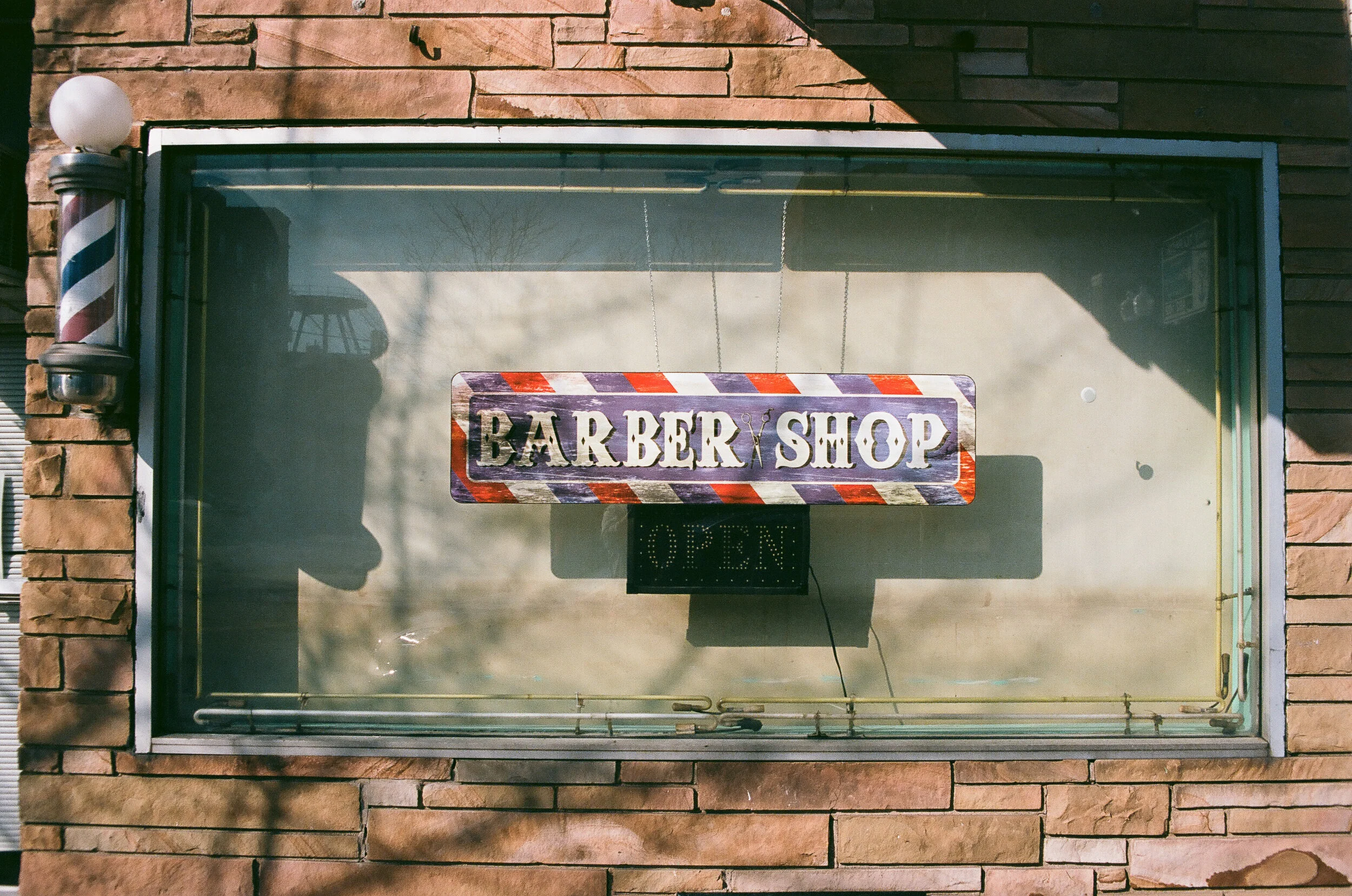 Ektar 100 (pumpkin patch-windows) (23 of 35).jpg