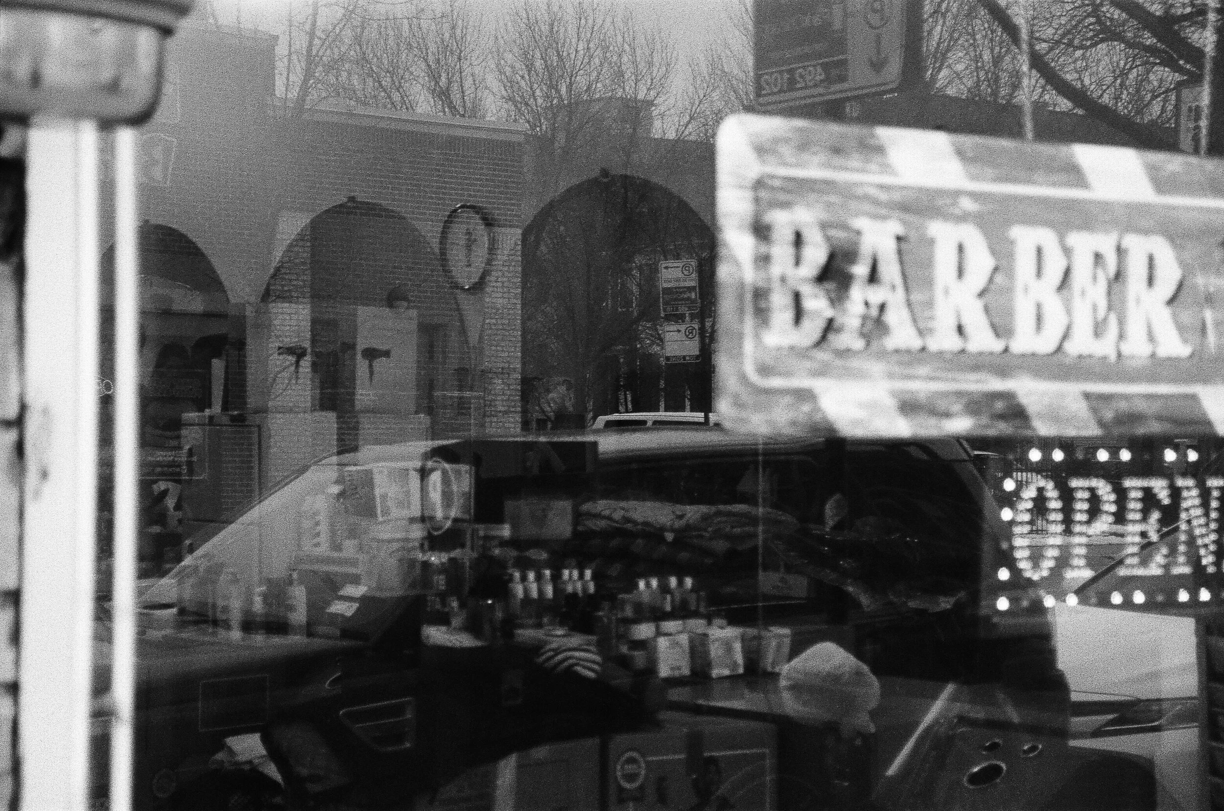 B&W Barbershop (1 of 4).jpg