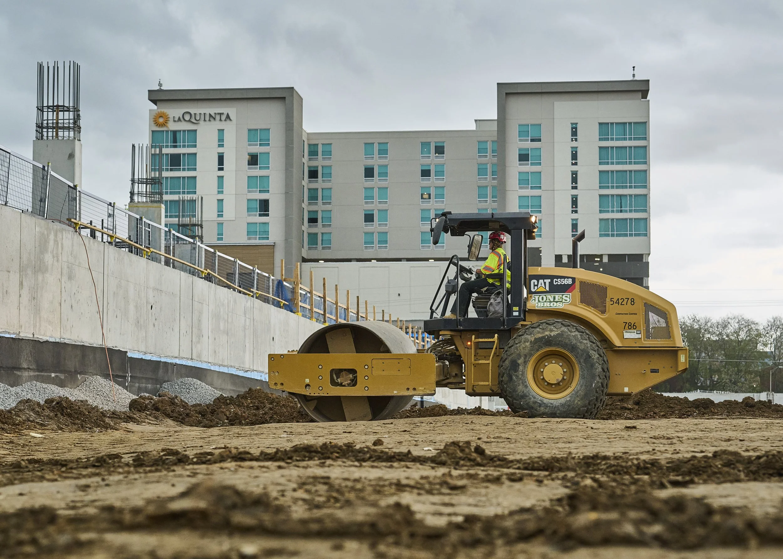 2024.10.31 Nissan Stadium Construction Site_725.jpg