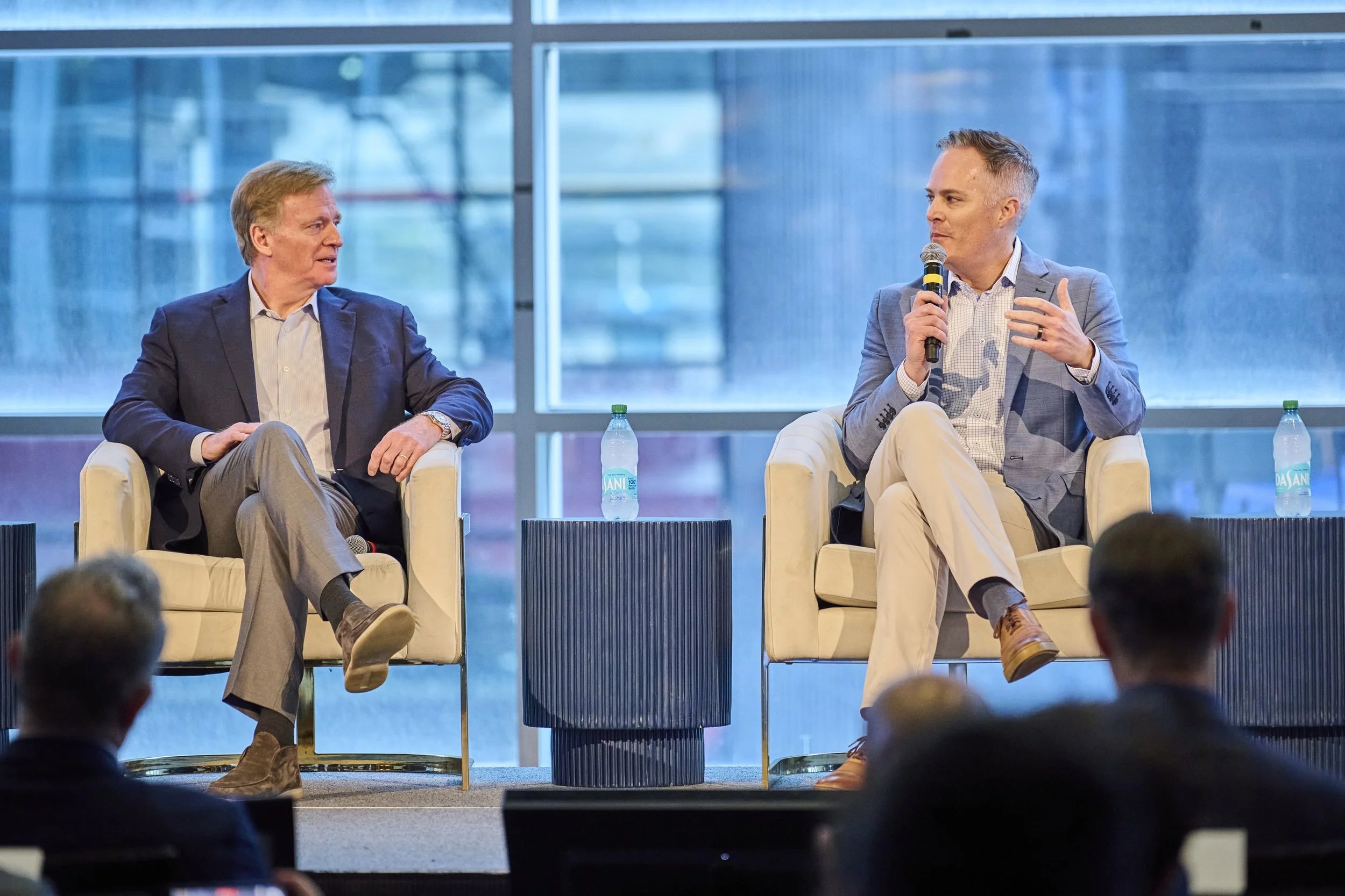 2025.11.21 New Nissan Stadium Steel Topping Out_402.jpg