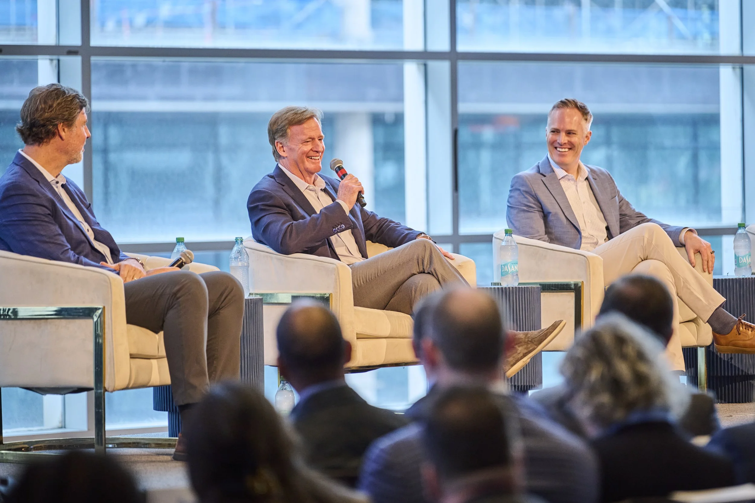 2025.11.21 New Nissan Stadium Steel Topping Out_656.jpg