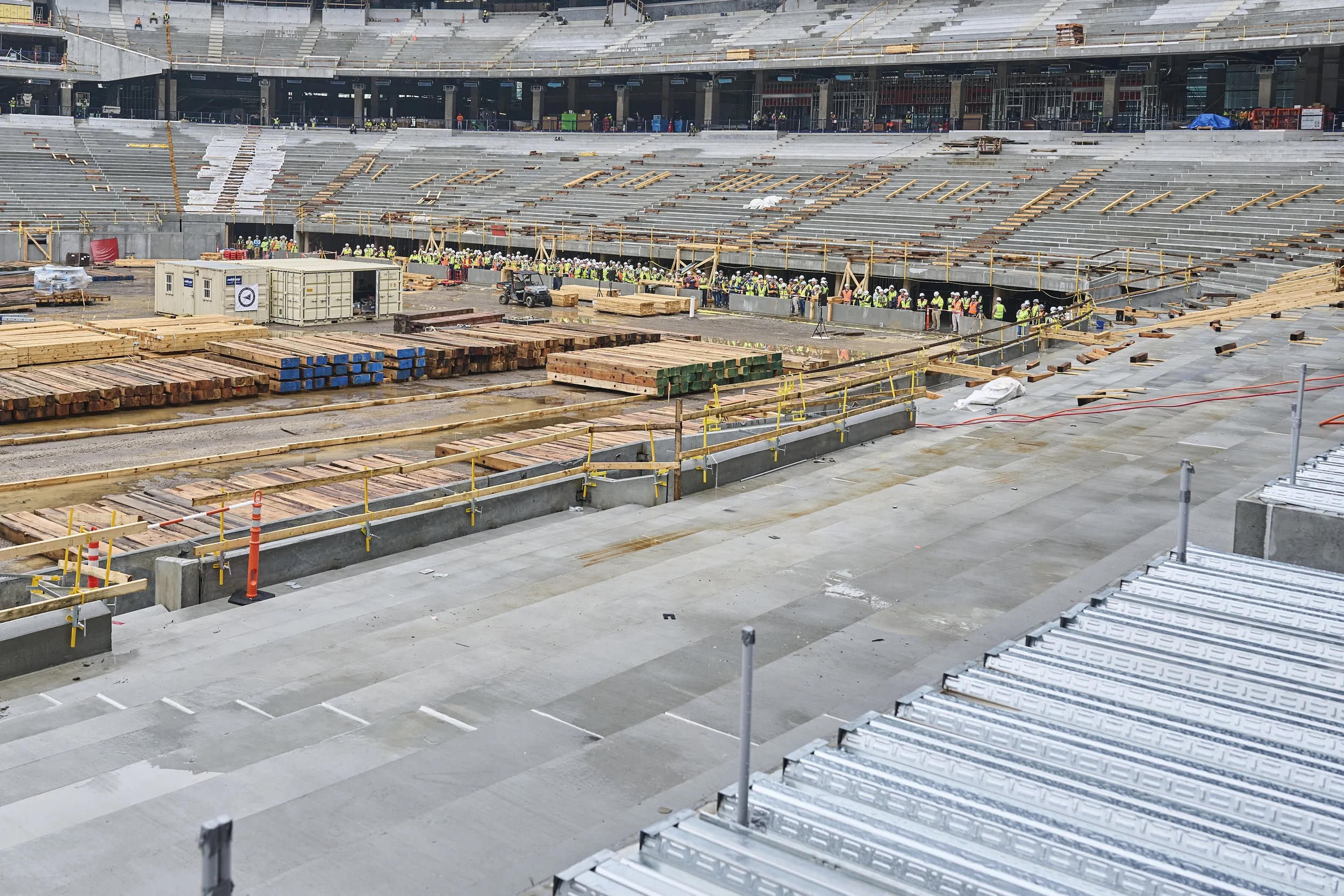 2025.11.21 New Nissan Stadium Steel Topping Out_778.jpg