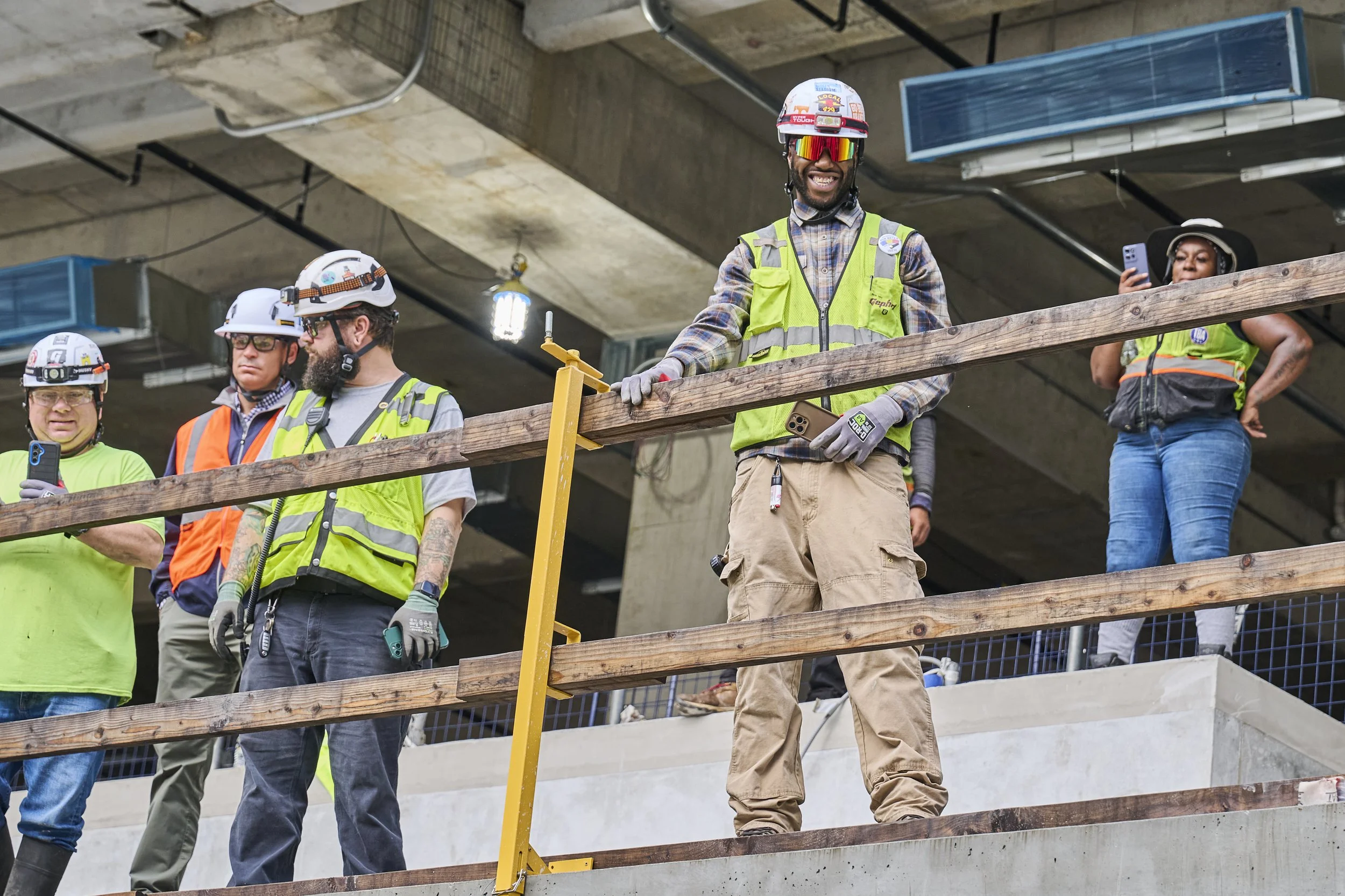 2025.11.21 New Nissan Stadium Steel Topping Out_882.jpg
