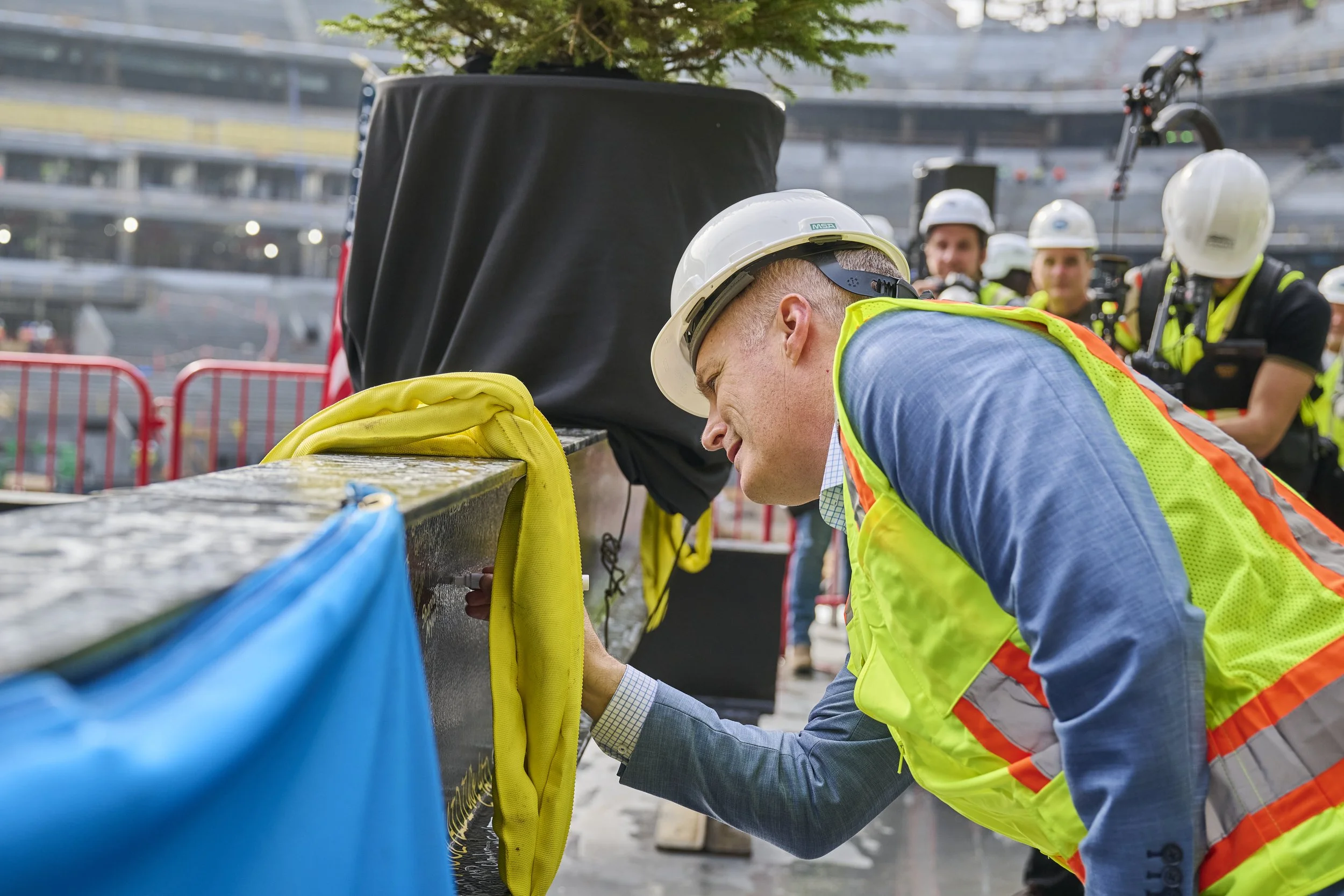 2025.11.21 New Nissan Stadium Steel Topping Out_997.jpg