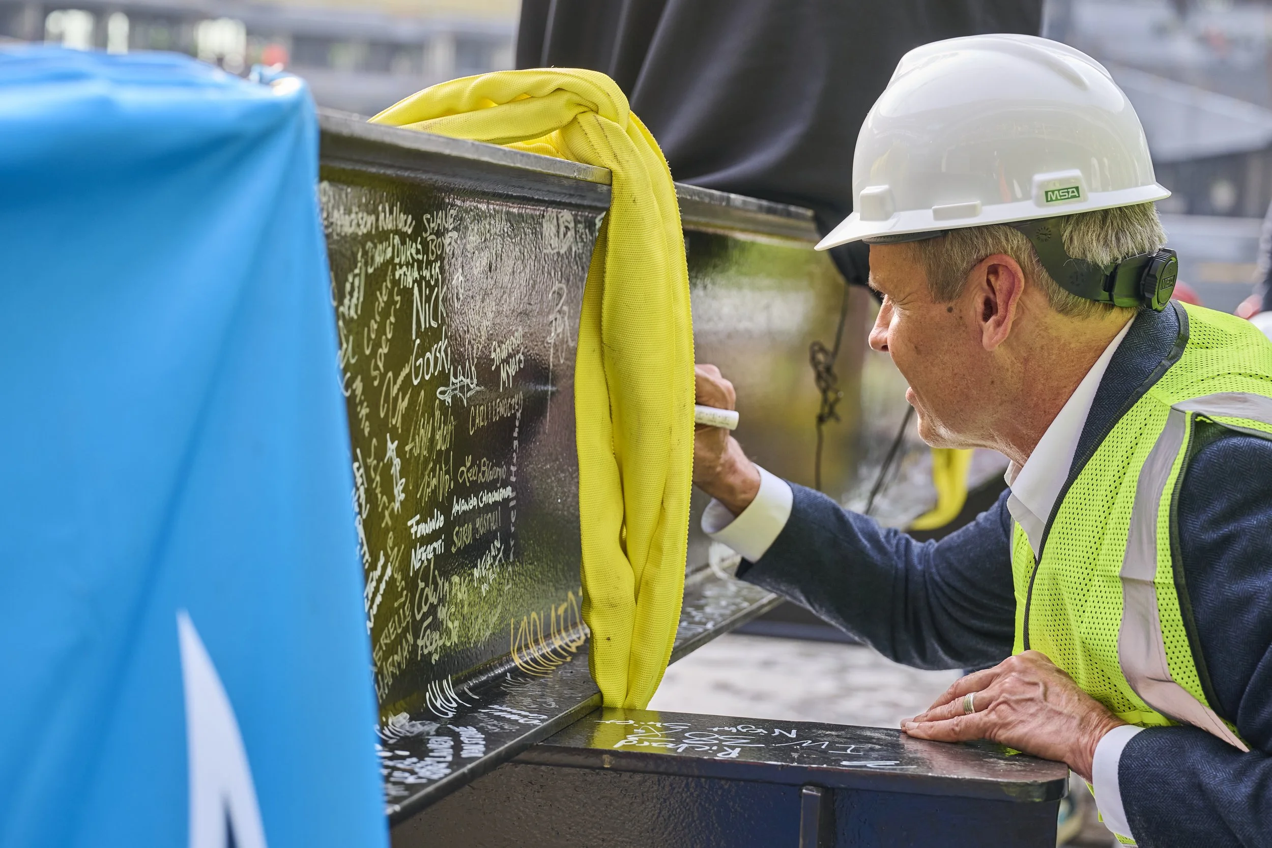 2025.11.21 New Nissan Stadium Steel Topping Out_1016.jpg