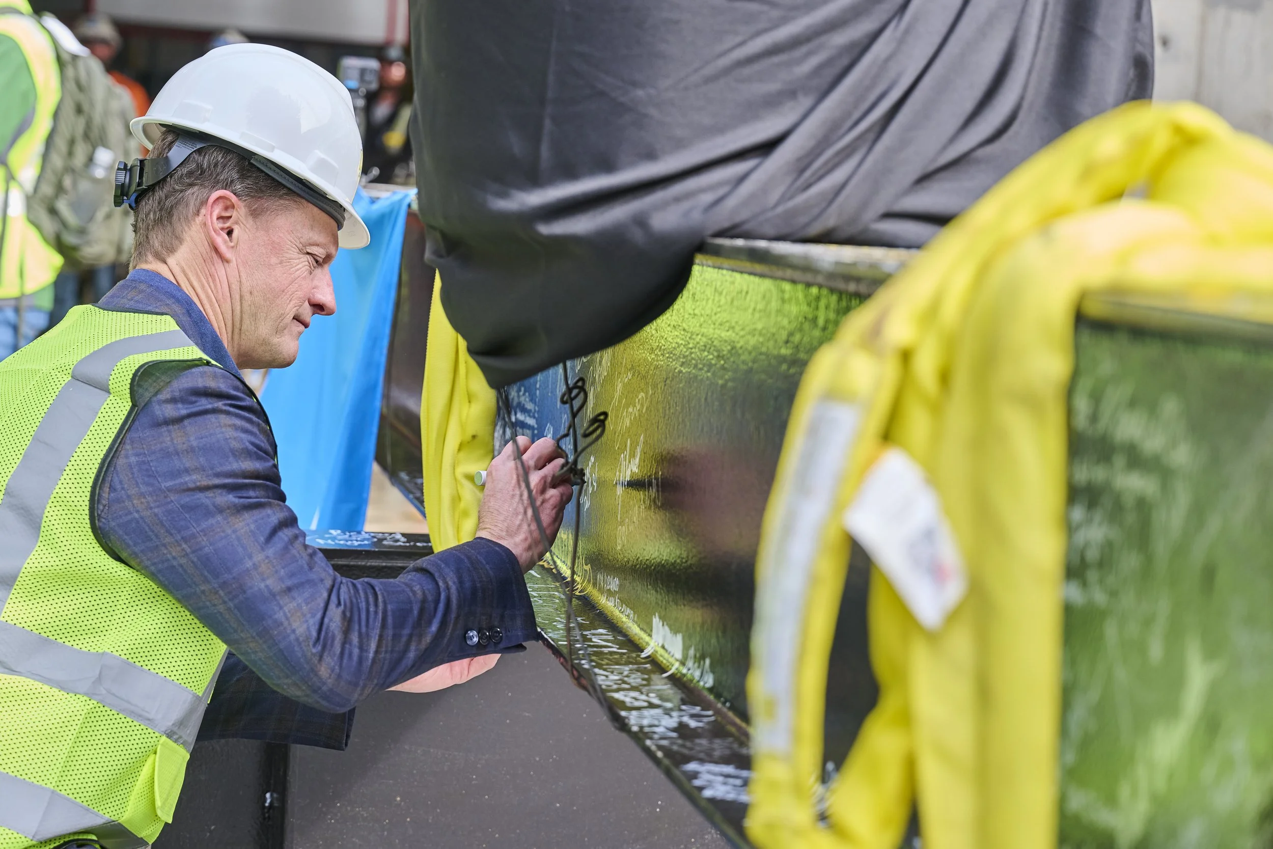 2025.11.21 New Nissan Stadium Steel Topping Out_1067.jpg