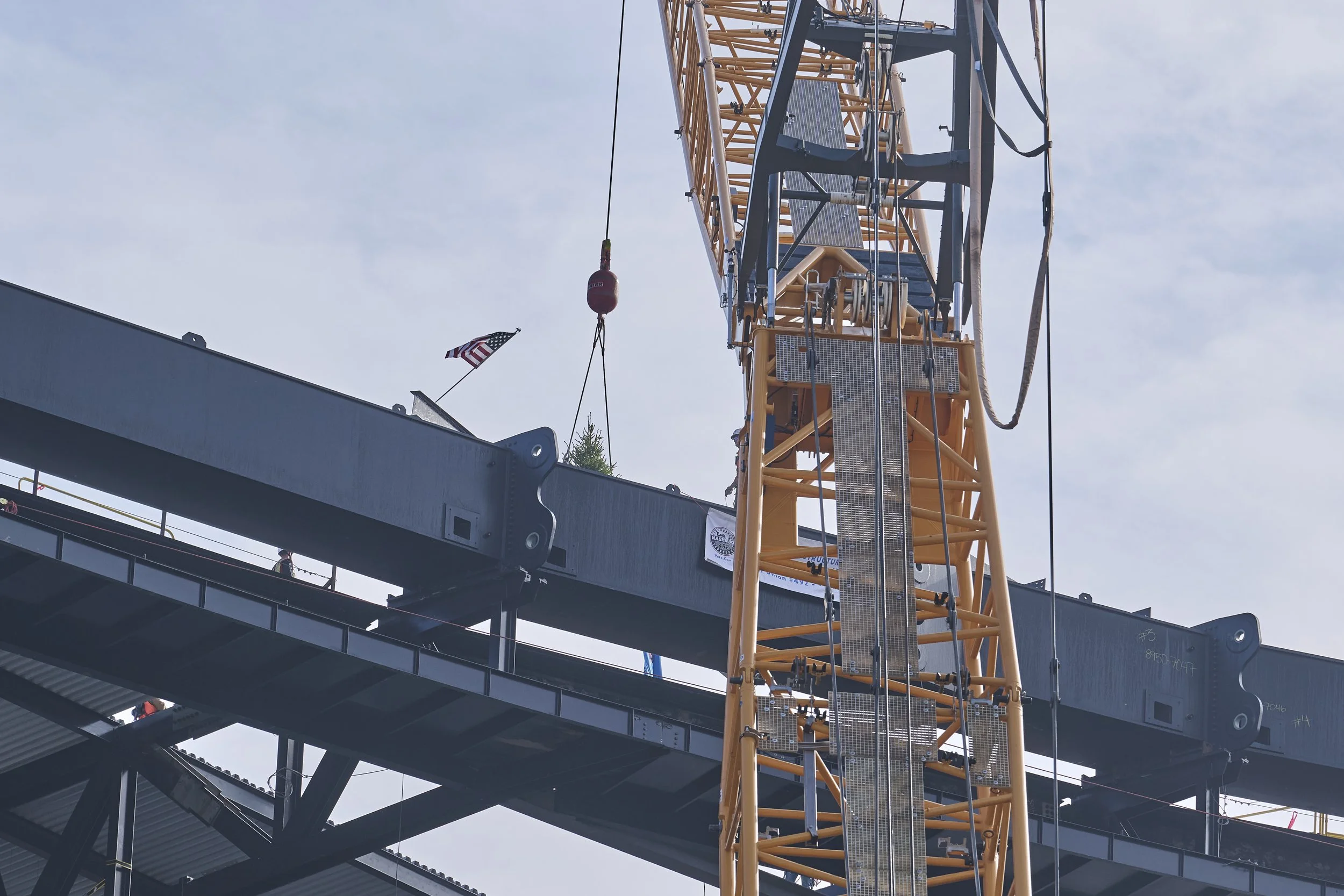 2025.11.21 New Nissan Stadium Steel Topping Out_1235.jpg