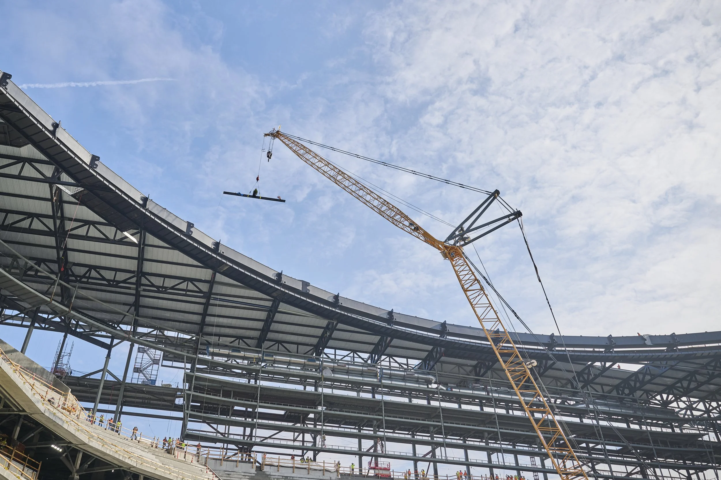 2025.11.21 New Nissan Stadium Steel Topping Out_1201.jpg