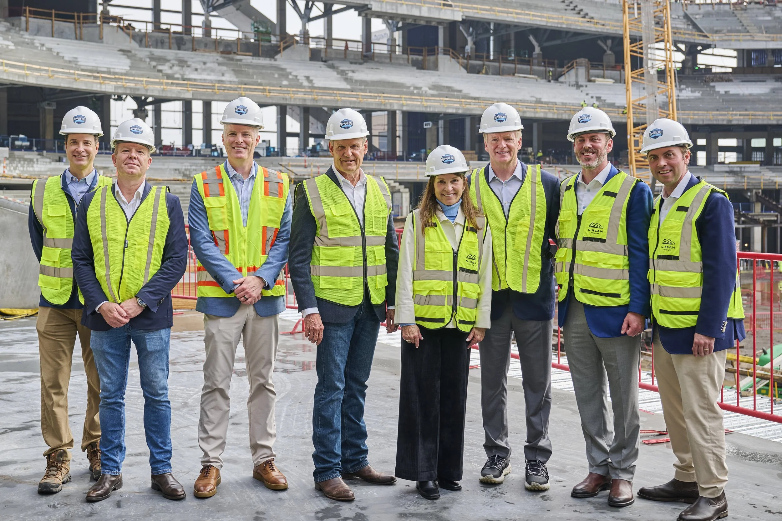 2025.11.21 New Nissan Stadium Steel Topping Out_1327.jpg