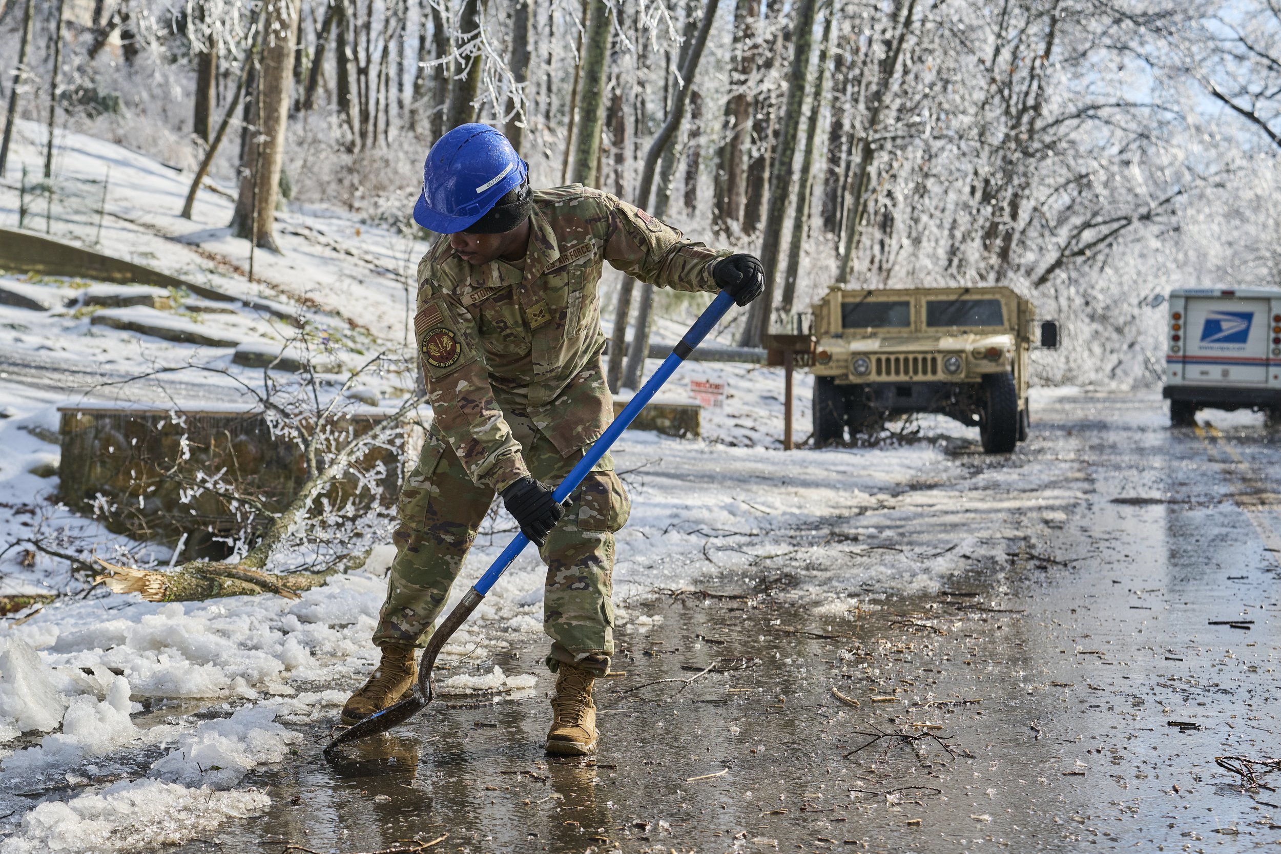 2026.01.29 Ice Storm Daytime_450.jpg