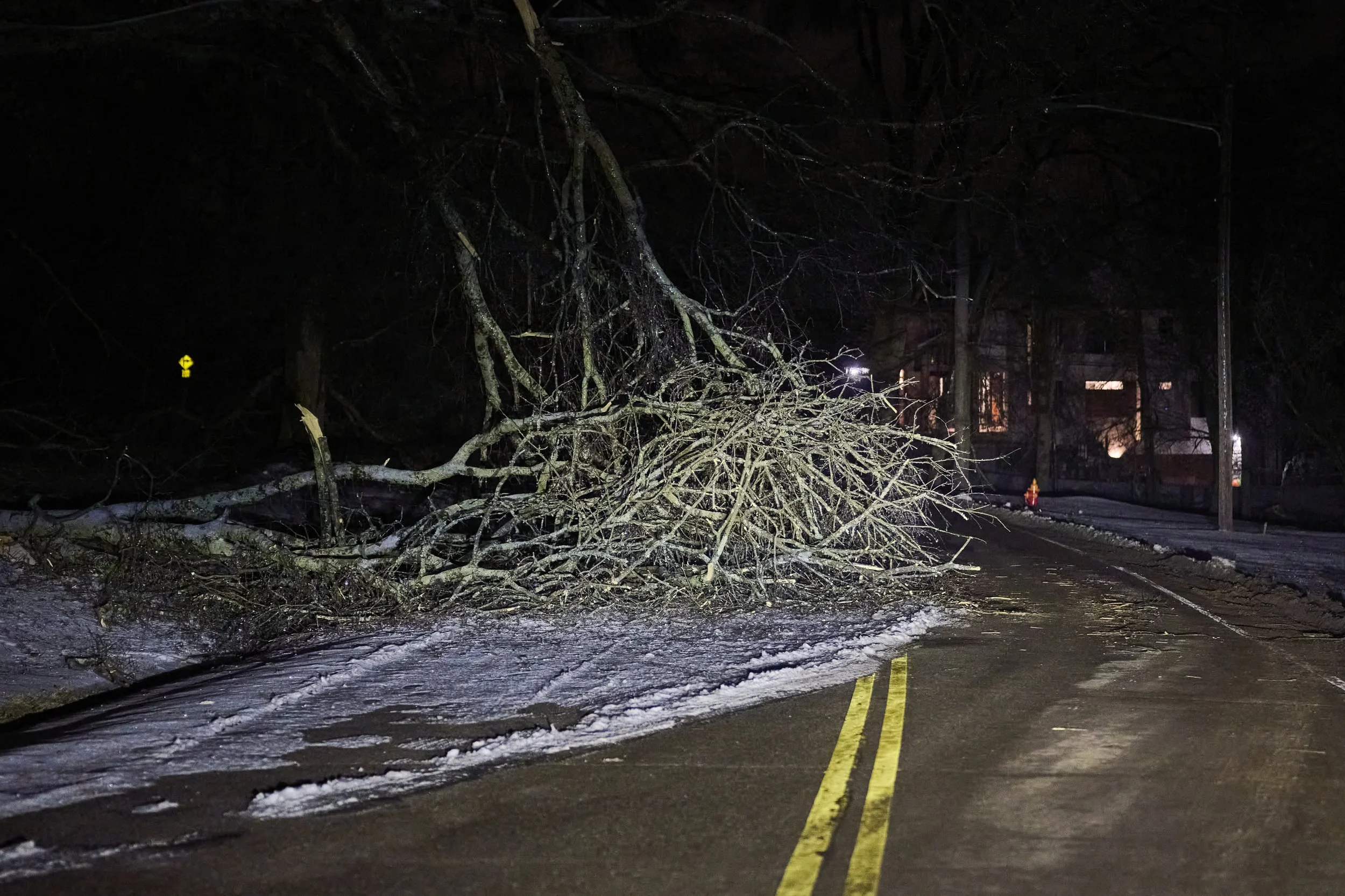 2026.01.28 Nashville Ice Storm at Night_111.jpg