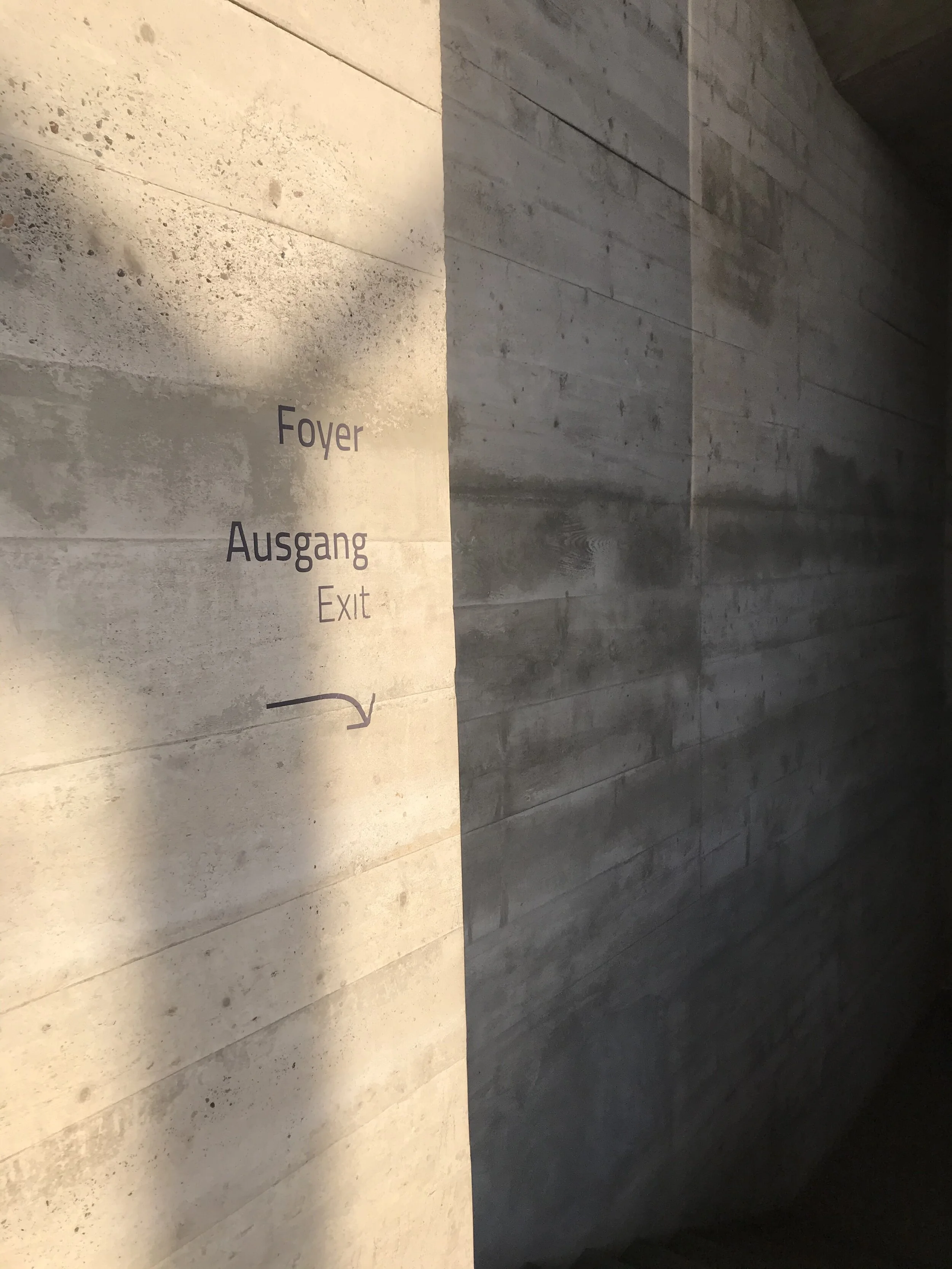 1W_Wegweiser-Ausgang-rechts_Opak