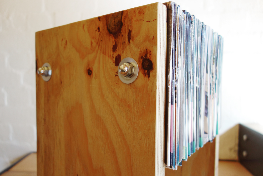 Brolly_Press_Stool_02.jpg