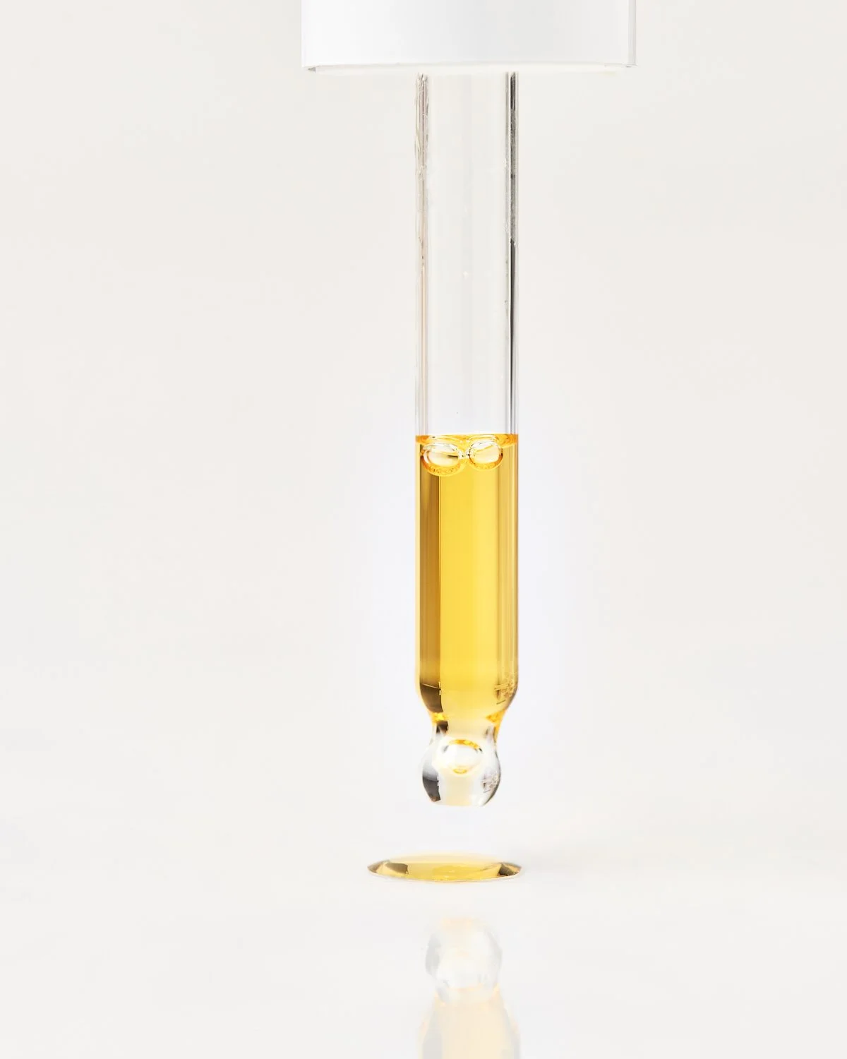 Facial oil serum product photography