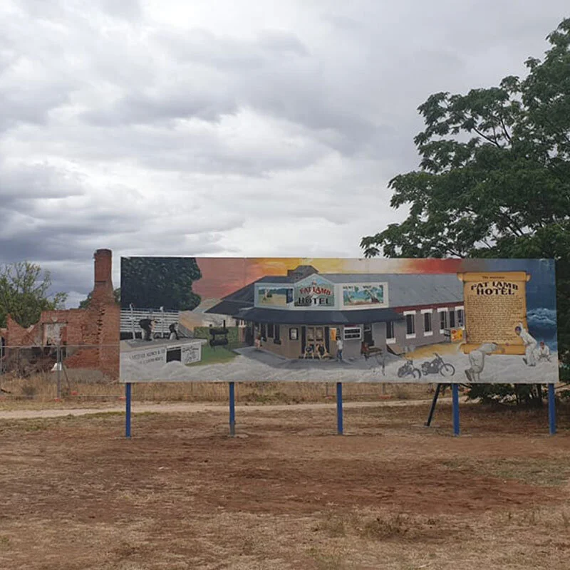 Eugowra village of murals