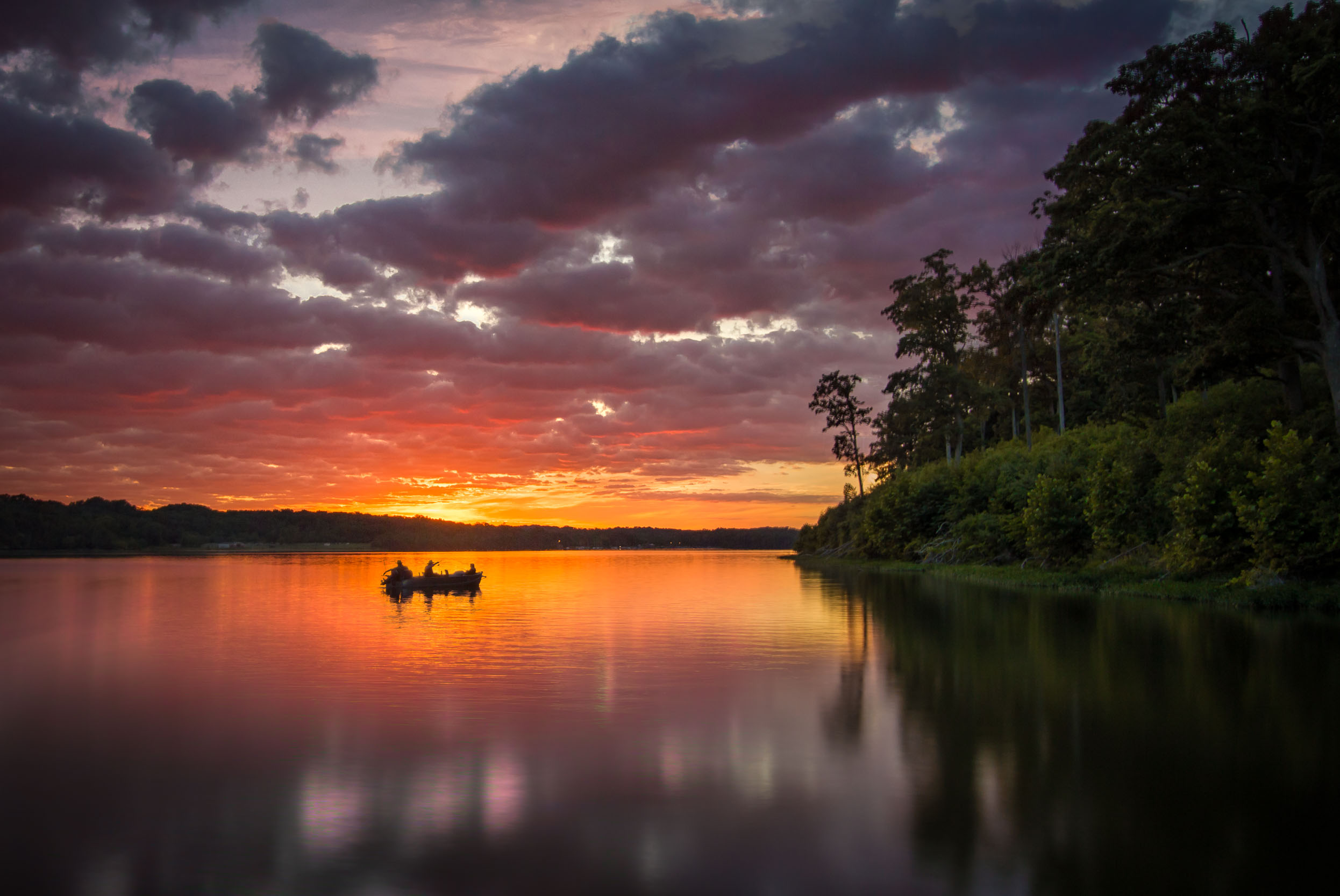 Hueston Woods Sunset boating - photo by Ron Hautau.jpg