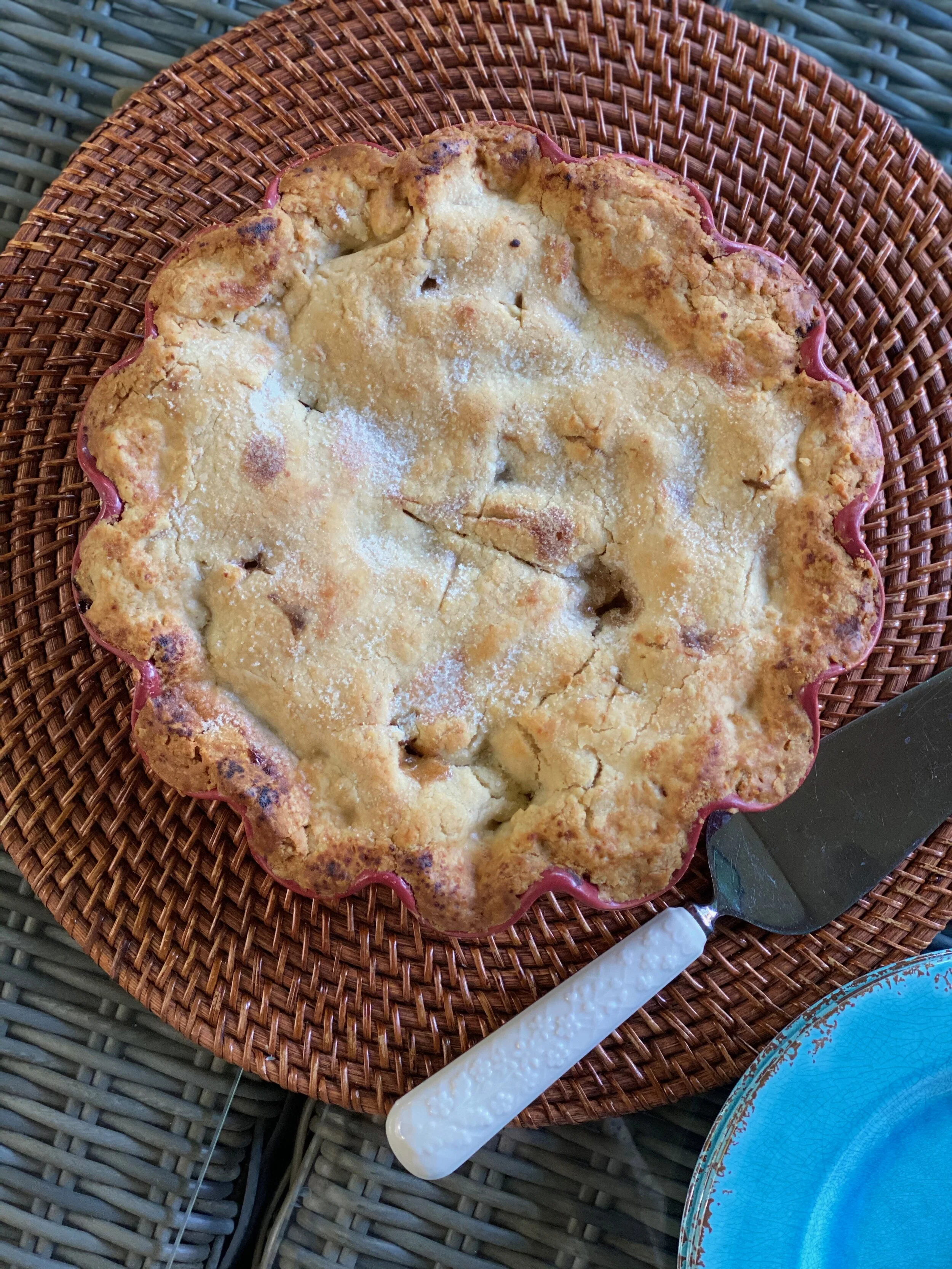 Pantry Challenged: JEMMA’S APPLE PIE