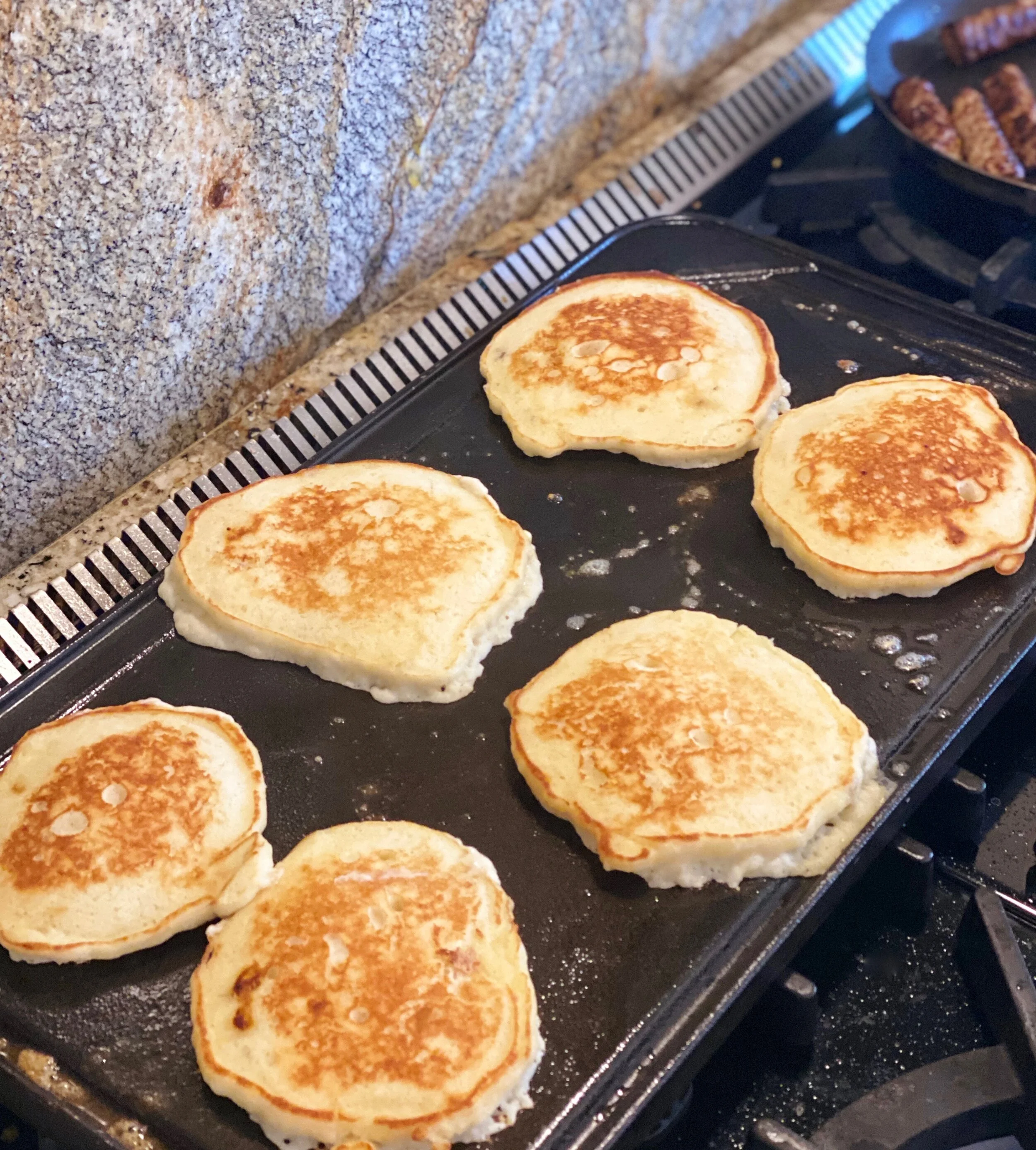 Pantry Challenged: BANANA PANCAKES